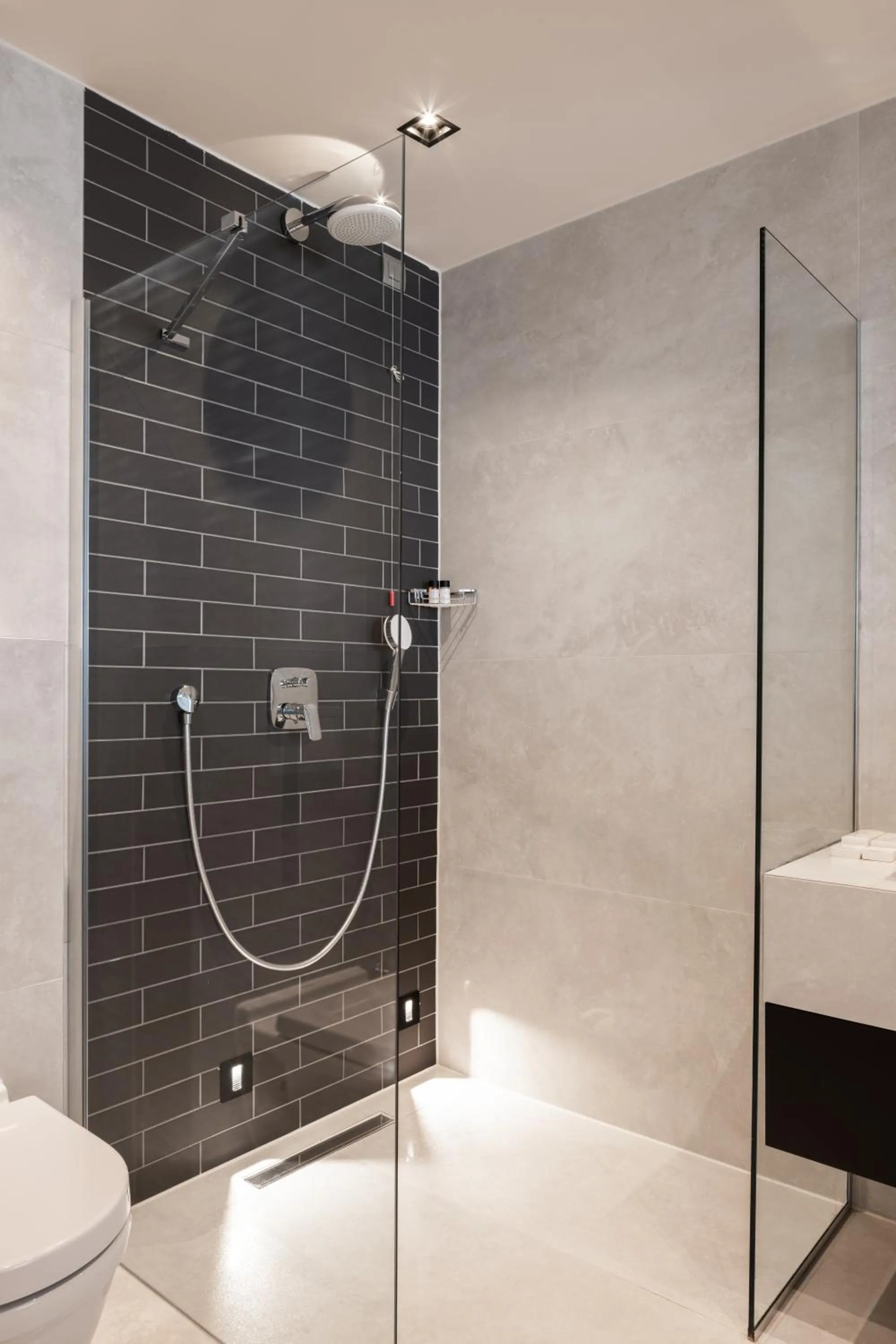 Bathroom in Derand Hotel