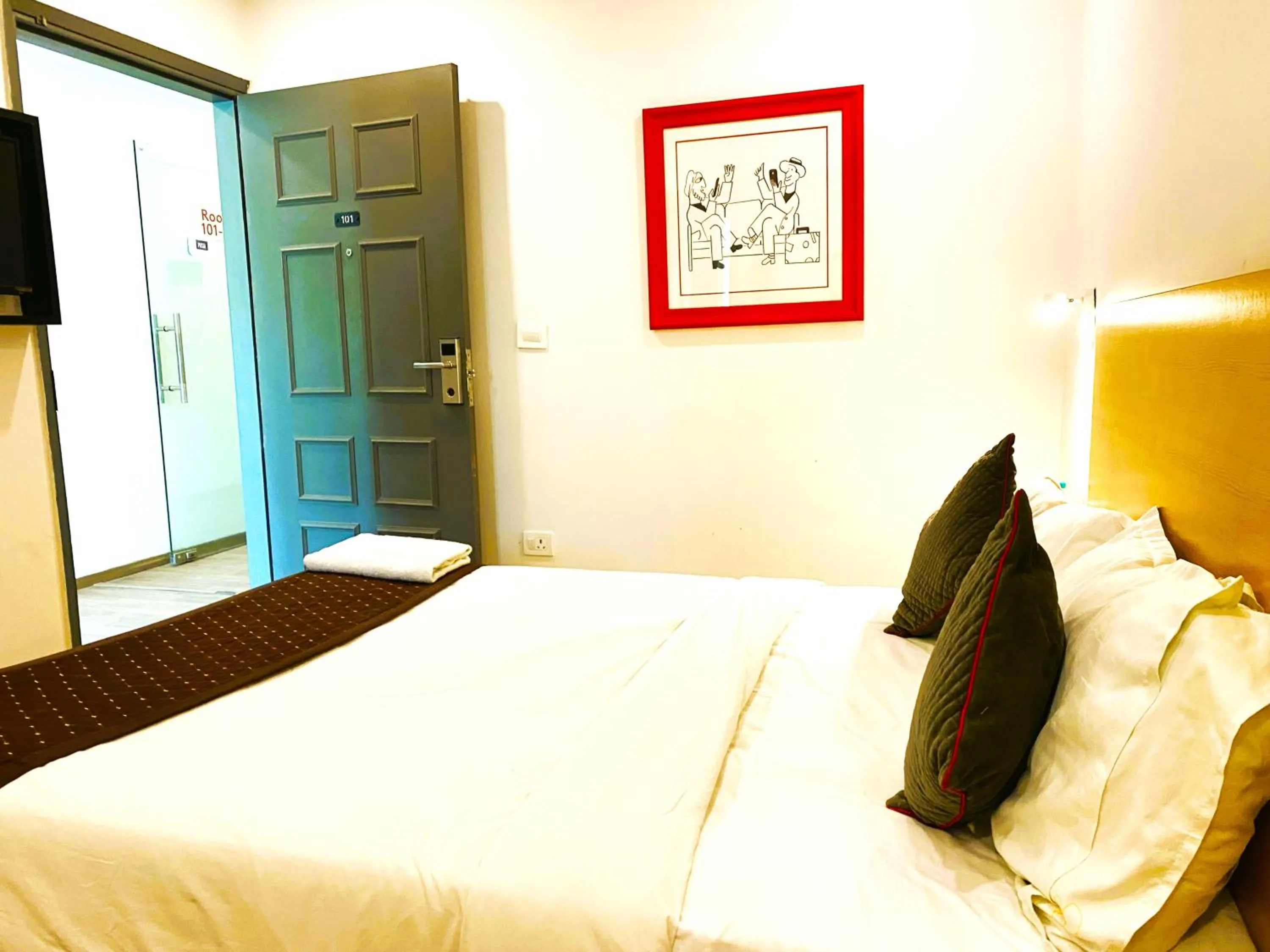 Bed in Qotel Comfort IP Residency East Delhi Preet Vihar