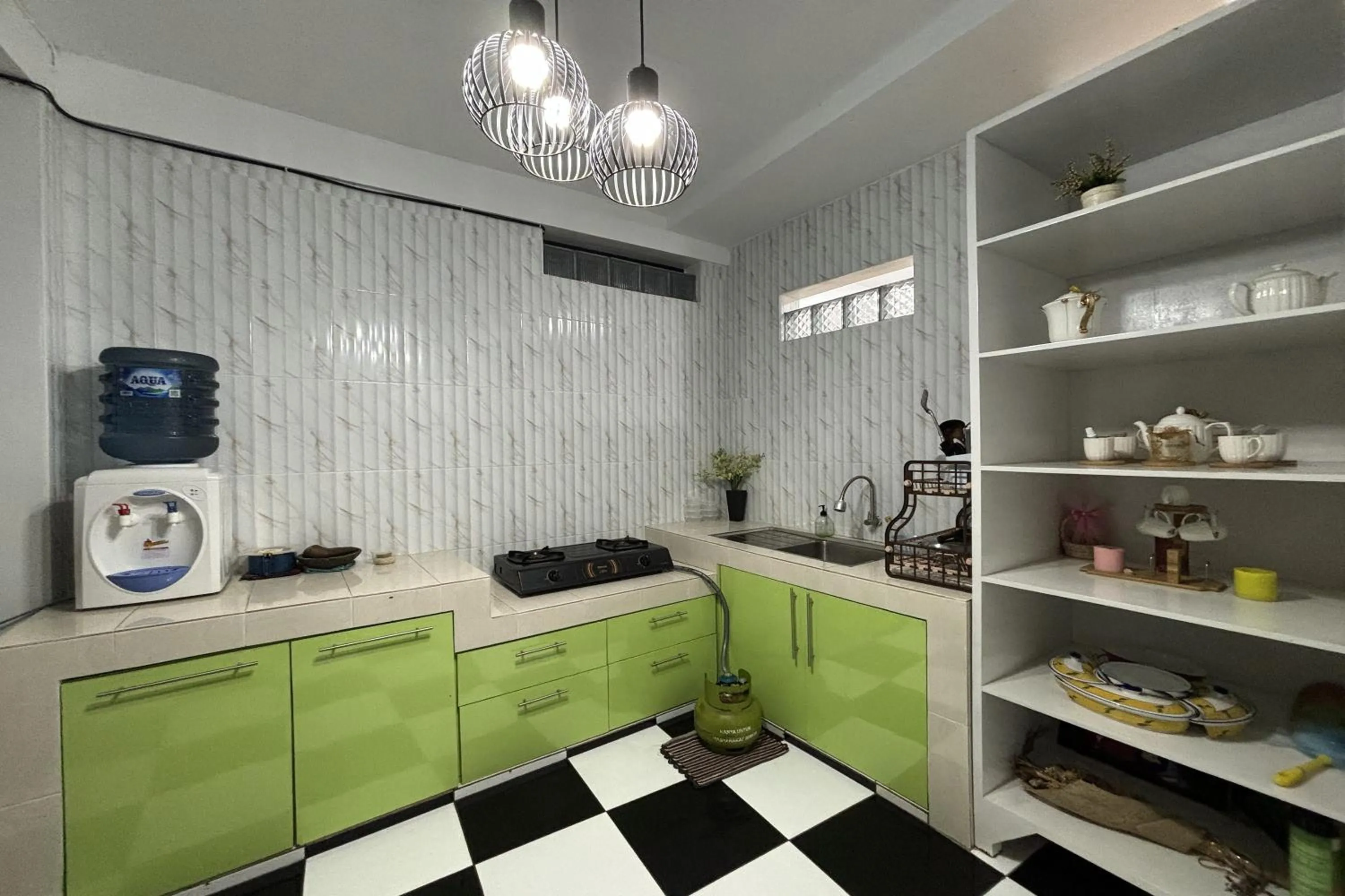 Kitchen or kitchenette in Garden Lounge Villa