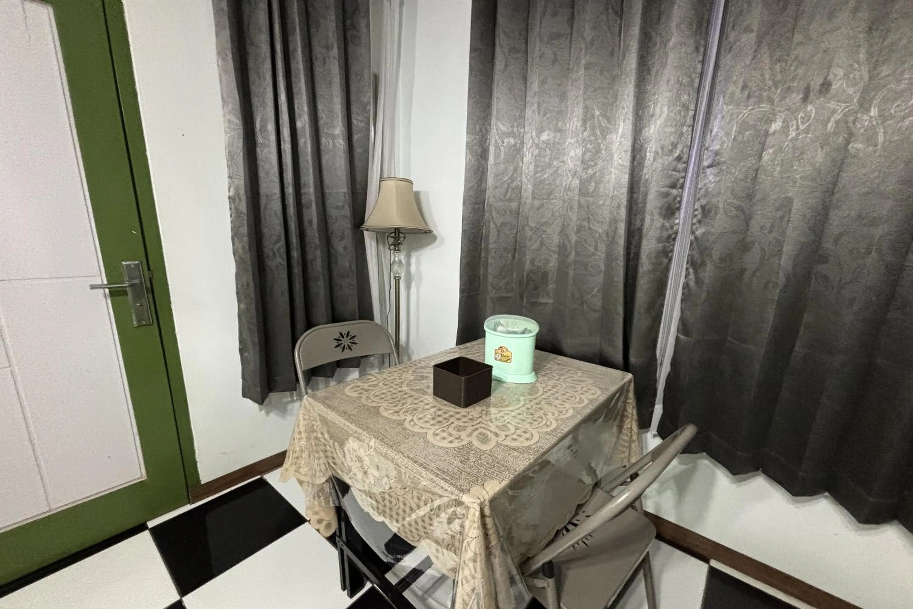 Dining area in Garden Lounge Villa