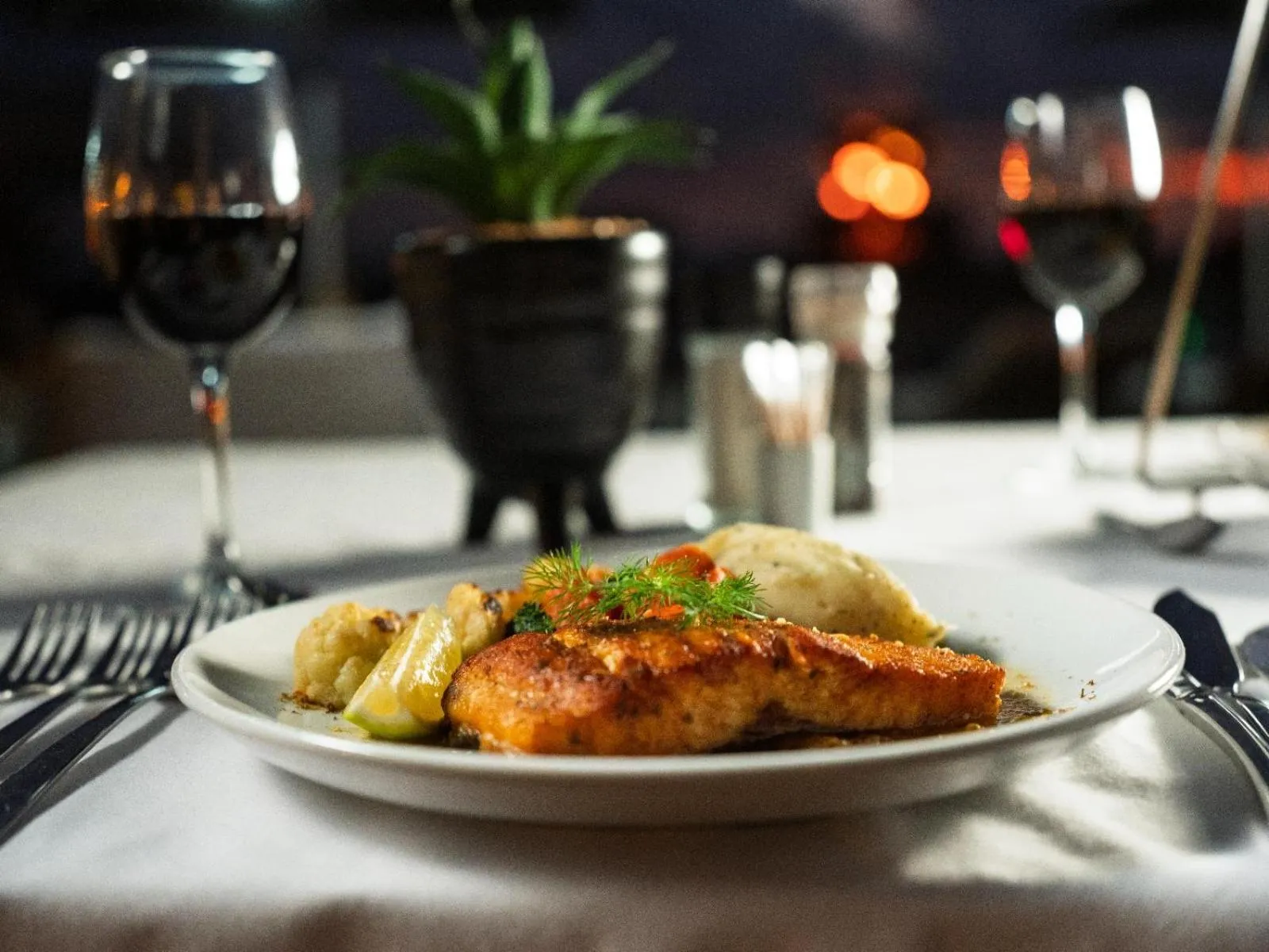 Dining area in Shekinah Lion & Game Lodge
