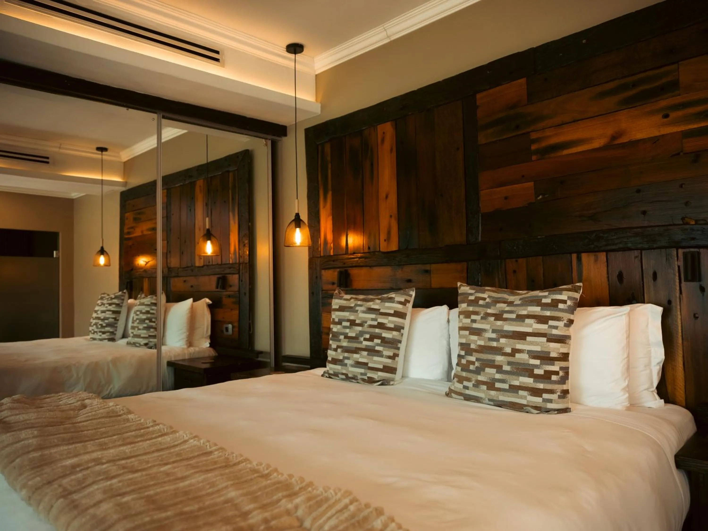 Bed in Shekinah Lion & Game Lodge