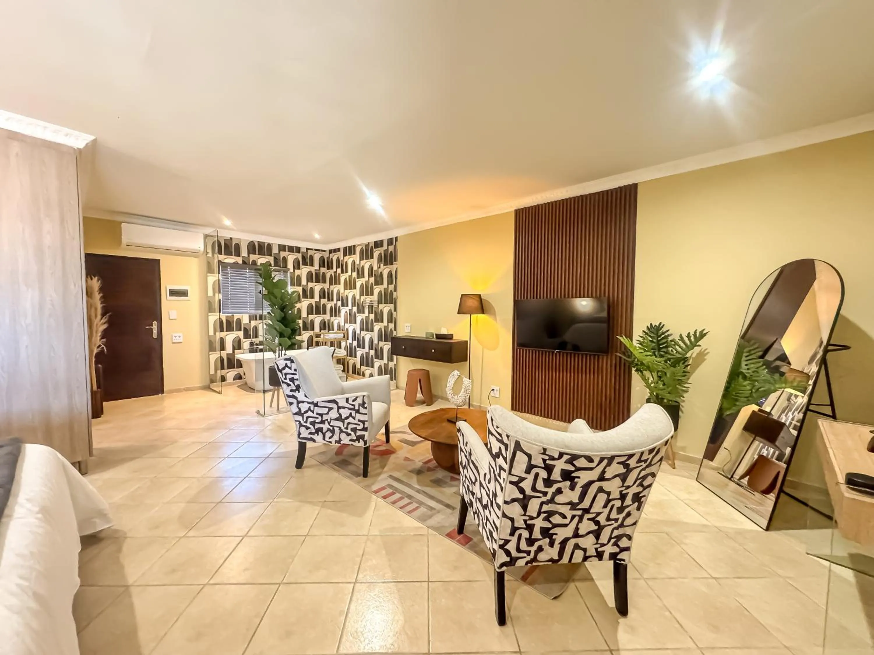 TV and multimedia in Shekinah Lion & Game Lodge