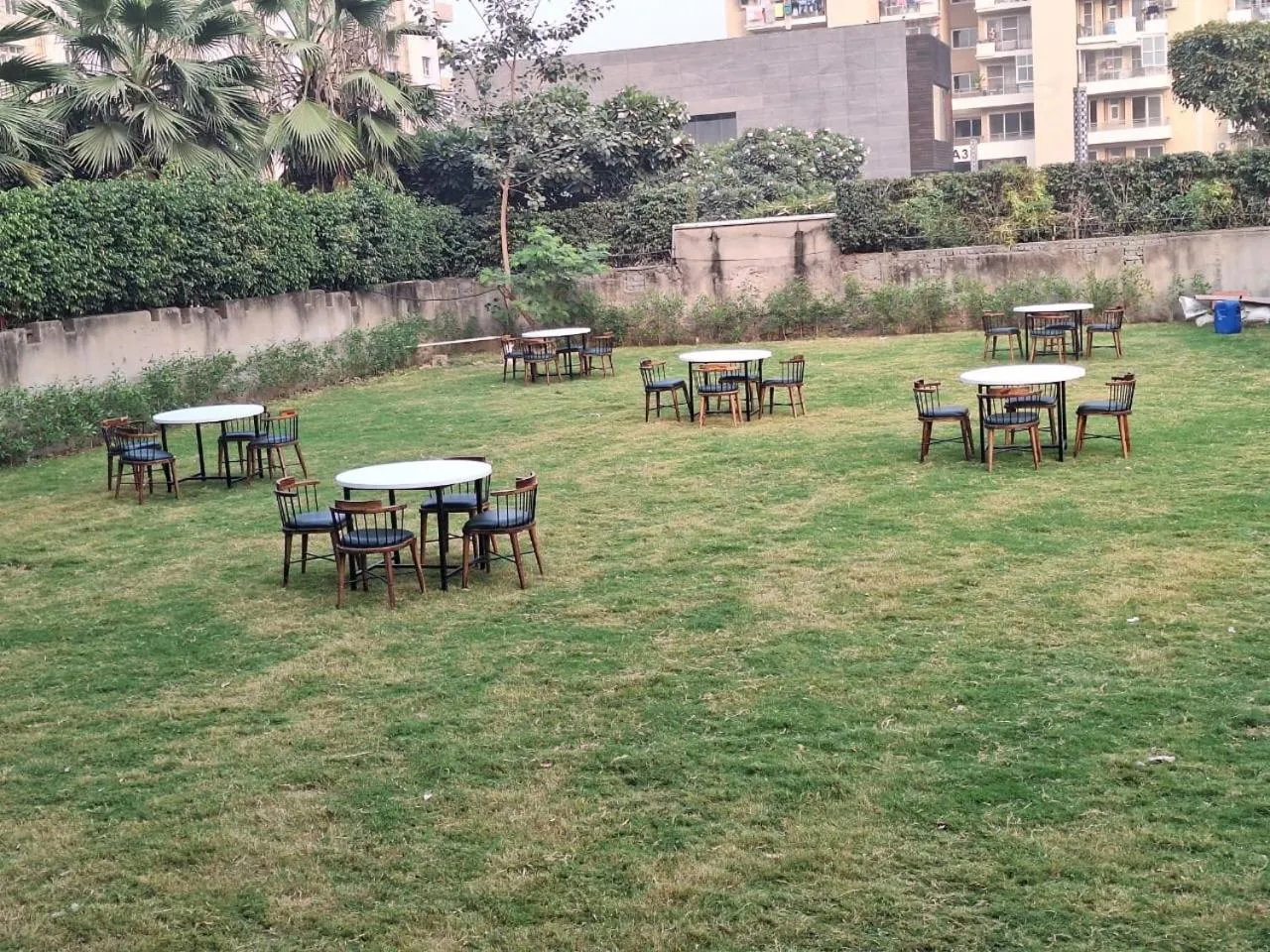 Breakfast in RR Galaxy