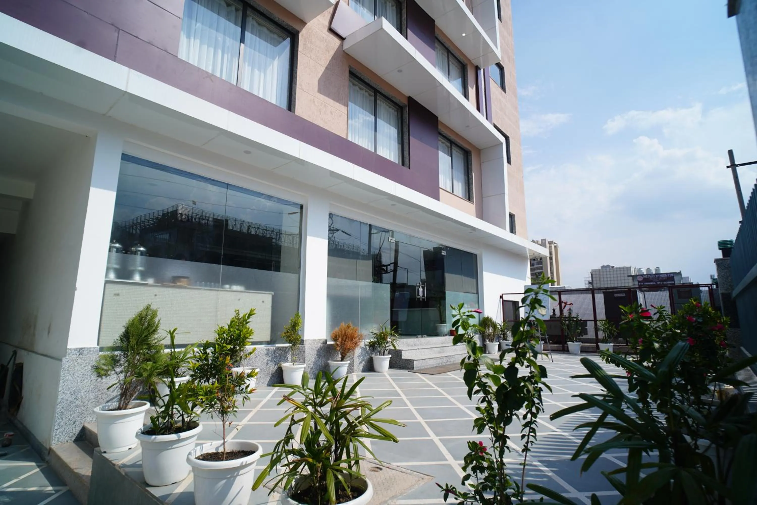 Facade/entrance in RR Galaxy