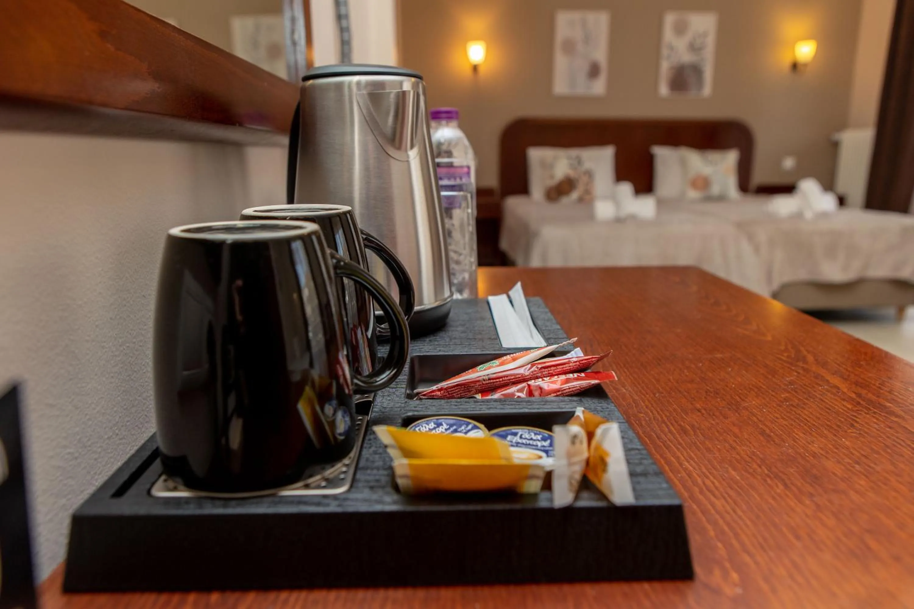 Coffee/tea facilities, Bed in Hotel Strimoniko