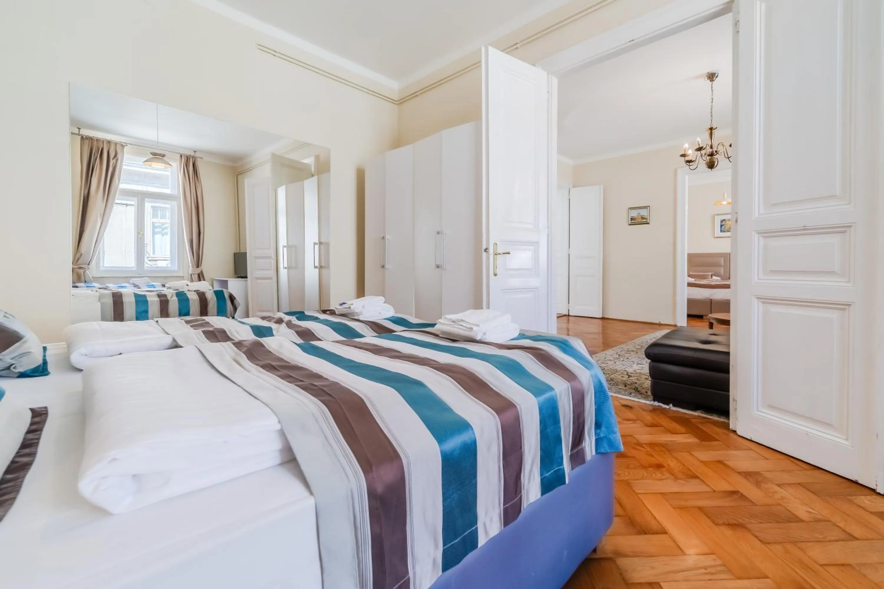 Bed in Apartments & Rooms Flowers