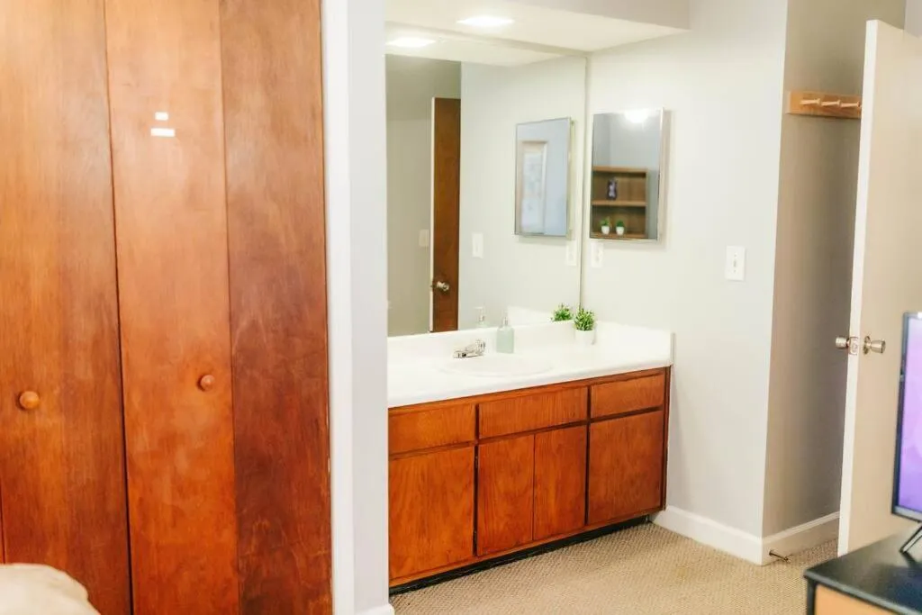 Cozy 3-Bed Athens Getaway, Right Near UGA!