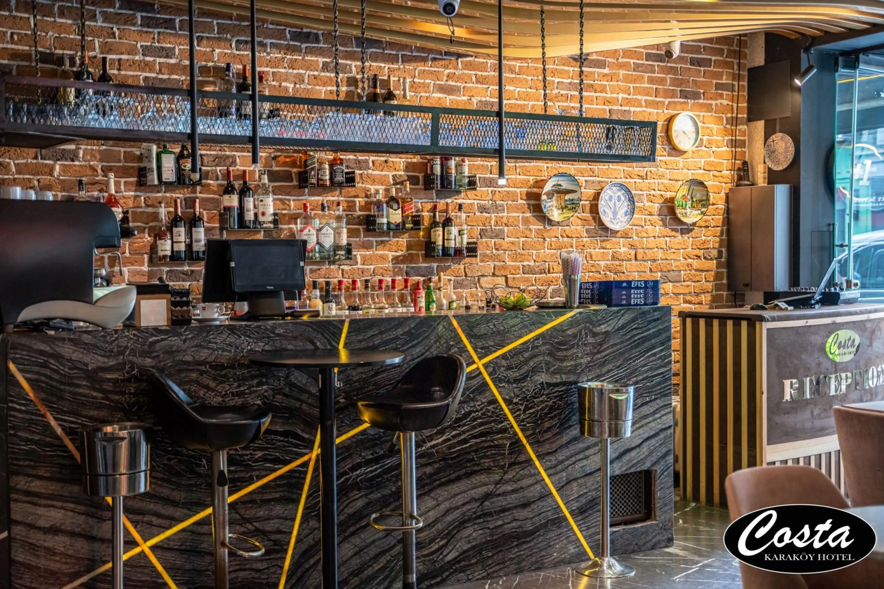 Restaurant/places to eat in Costa Karakoy Hotel