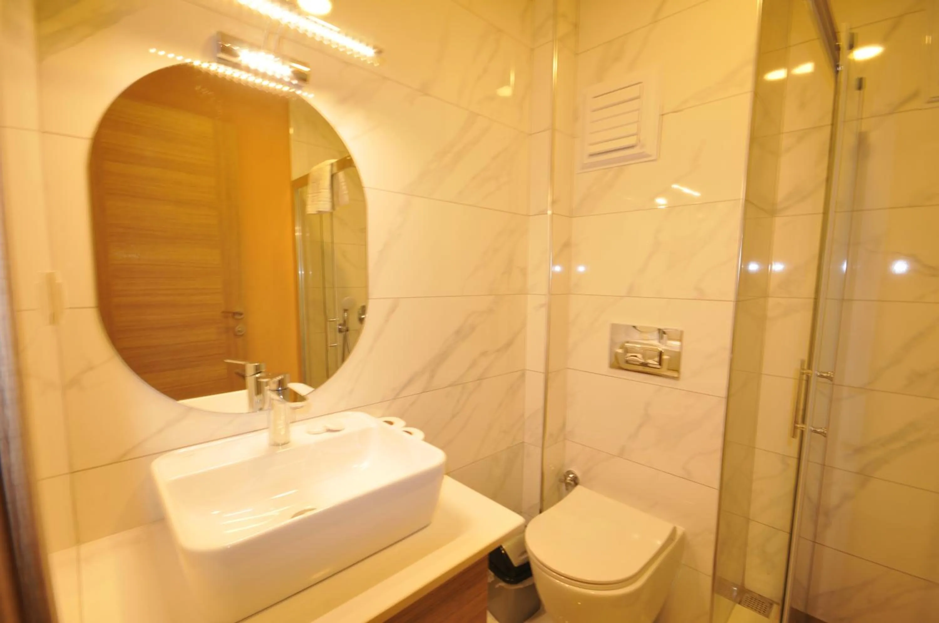 Bathroom in Isla Apart