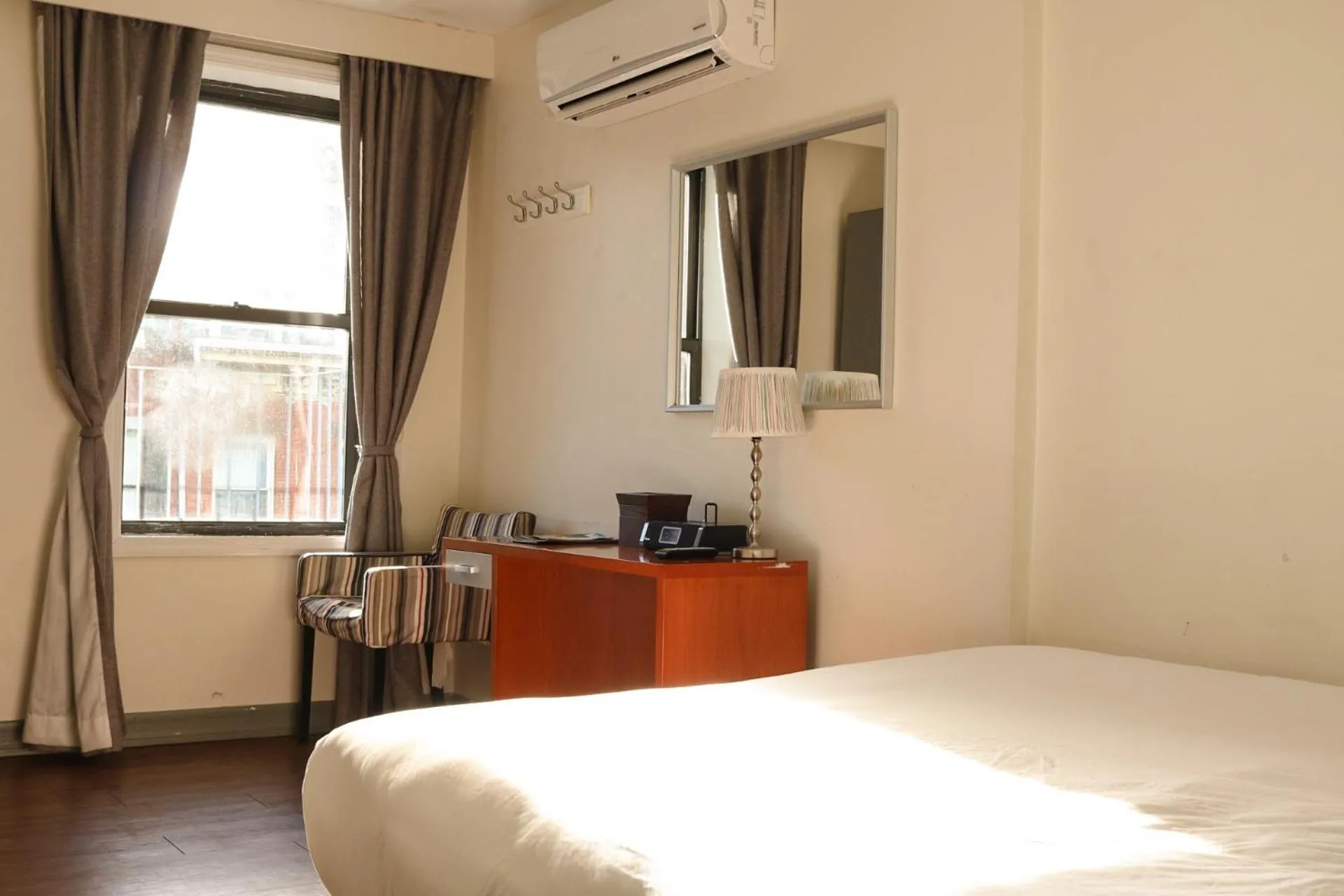 Bed in Midtown West Hotel