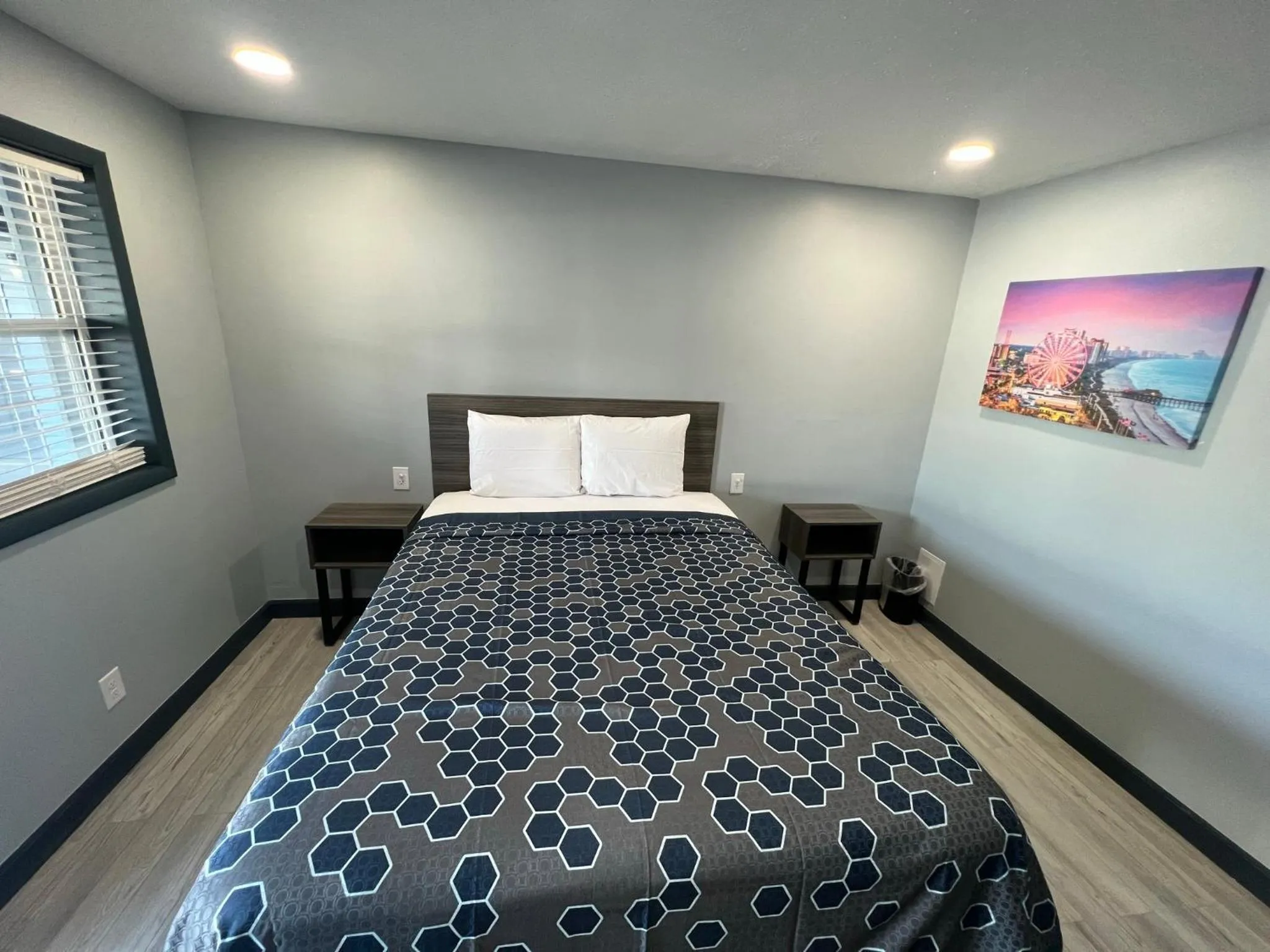 Bed in Hillsboro Inn & Suites