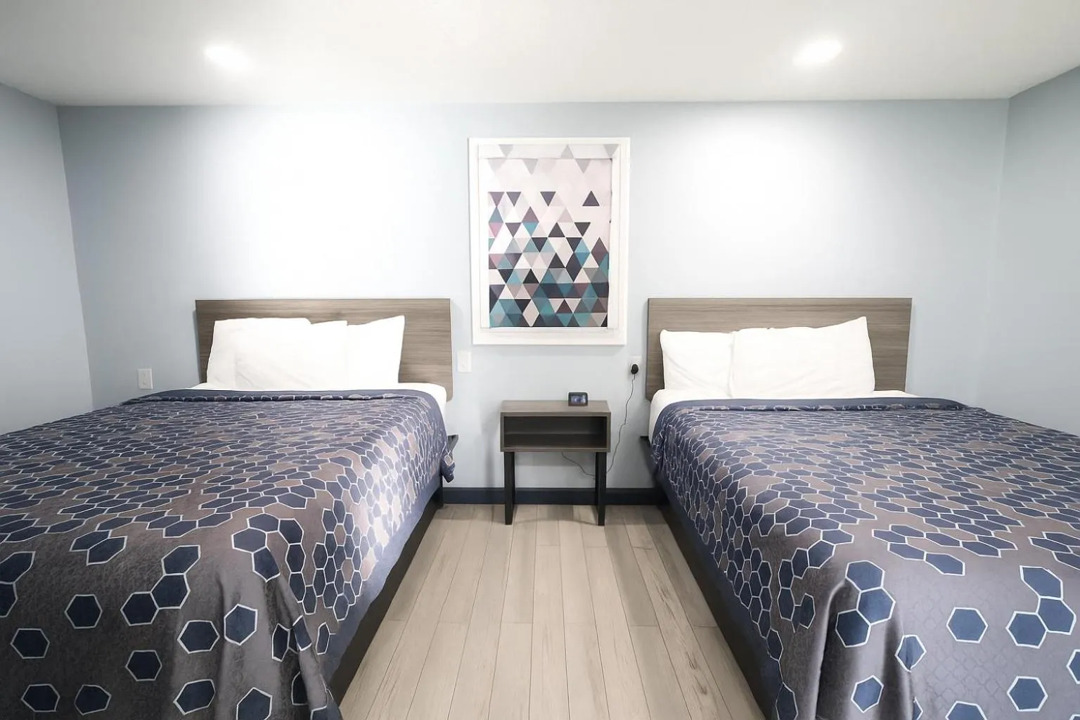 Bed in Hillsboro Inn & Suites