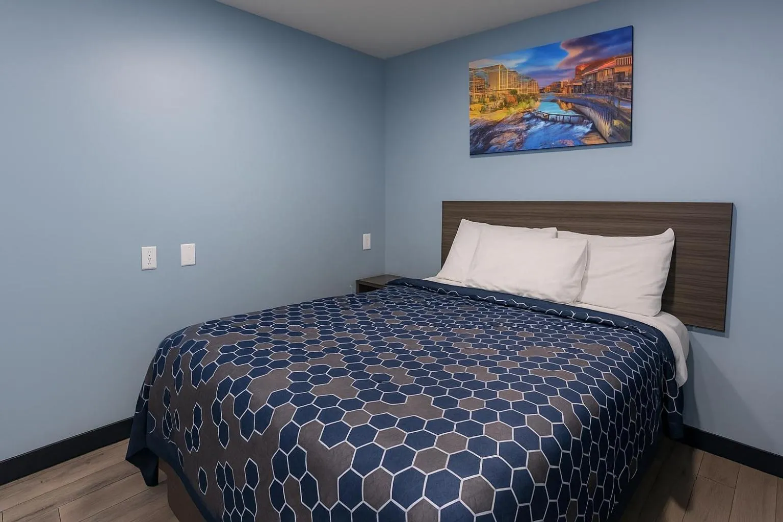 Bed in Hillsboro Inn & Suites