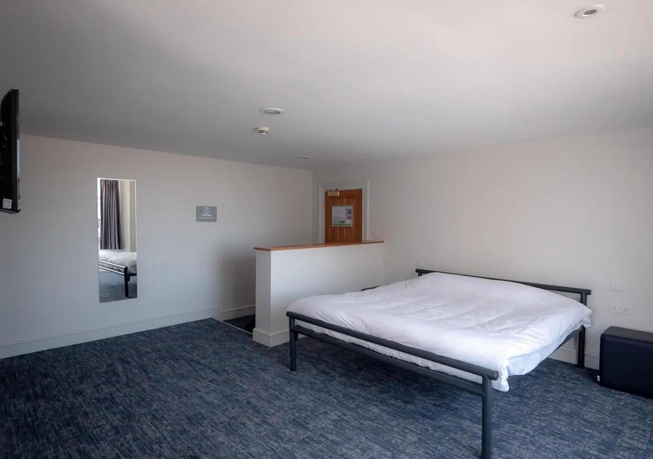 Bed in YHA Brighton Hostel