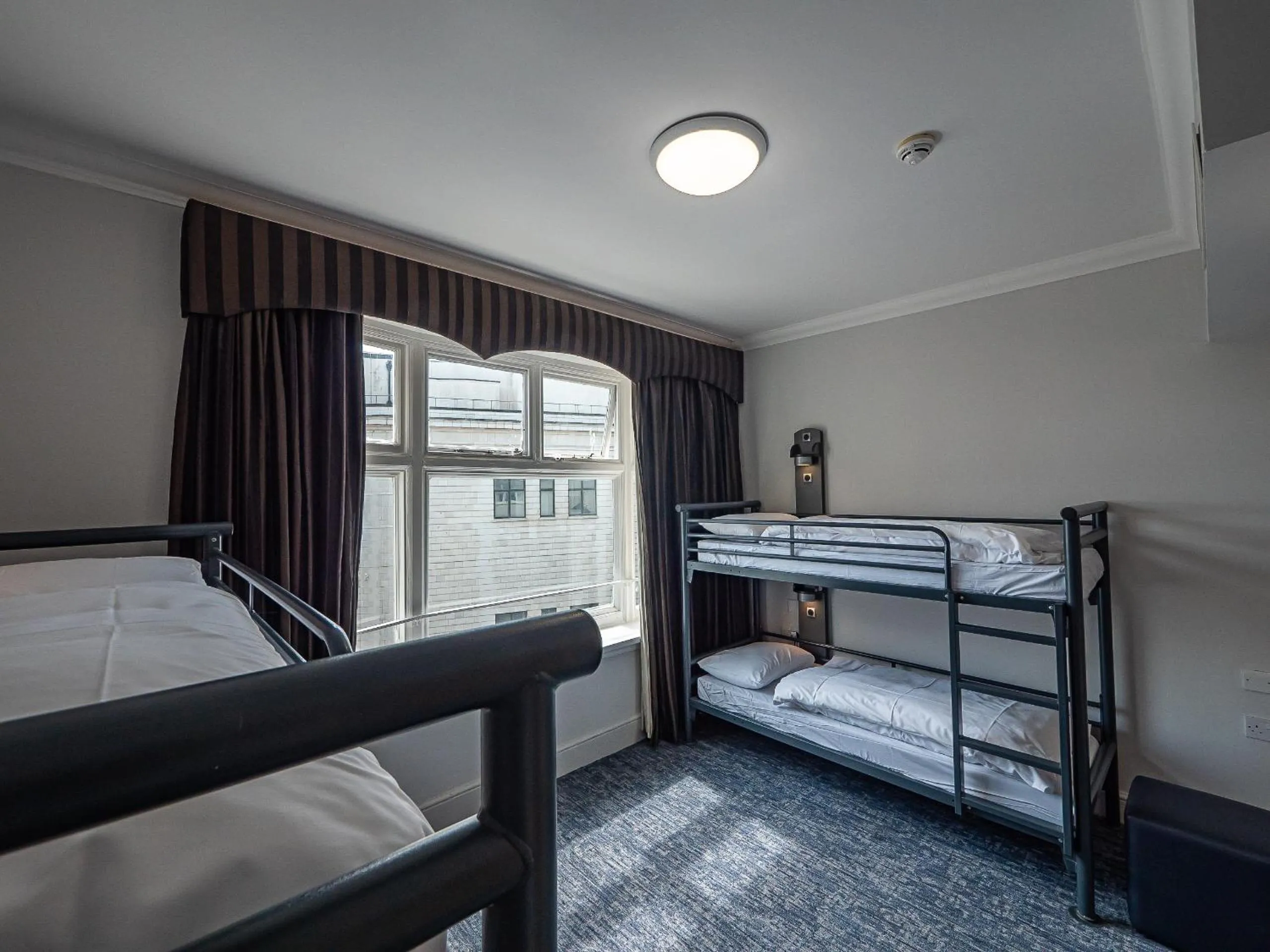 bunk bed, Bed in YHA Brighton Hostel