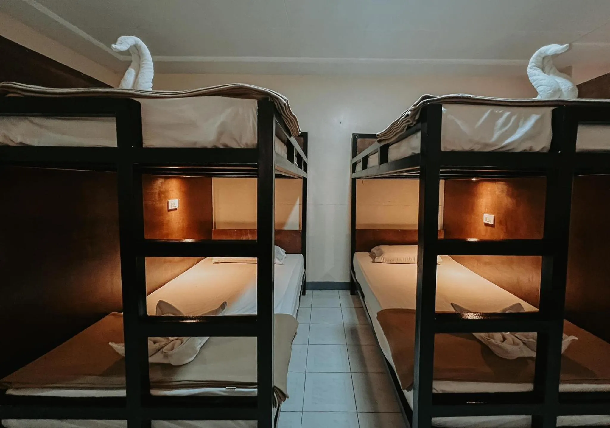 Photo of the whole room, Bed in Fuente Hotel de Cebu