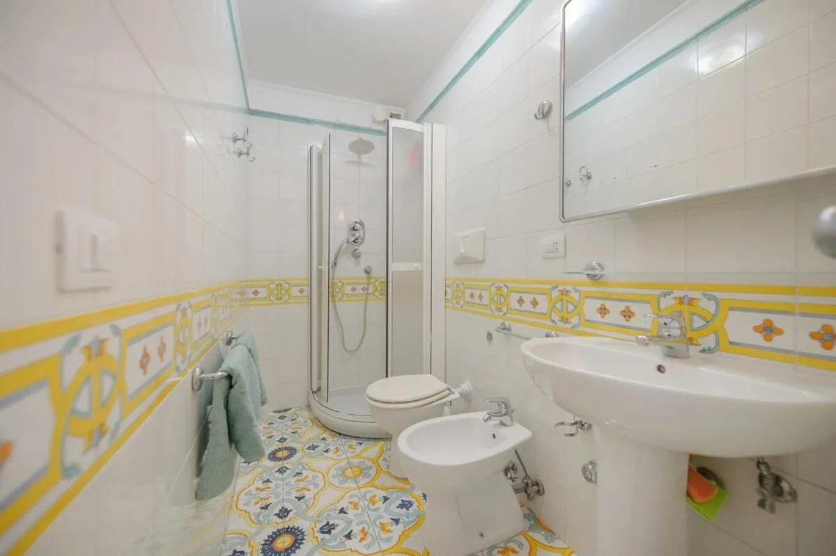 Bathroom in Villa Amalu Capri Piscina e Giardino