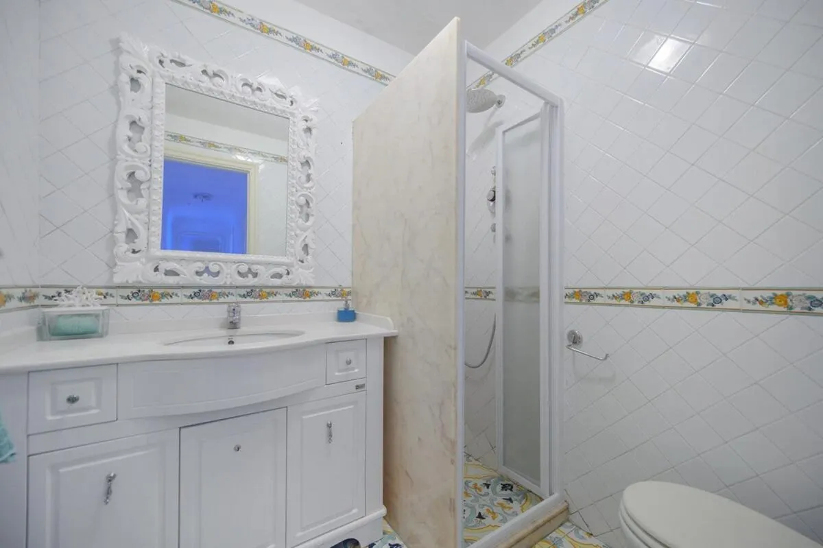 Bathroom in Villa Amalu Capri Piscina e Giardino