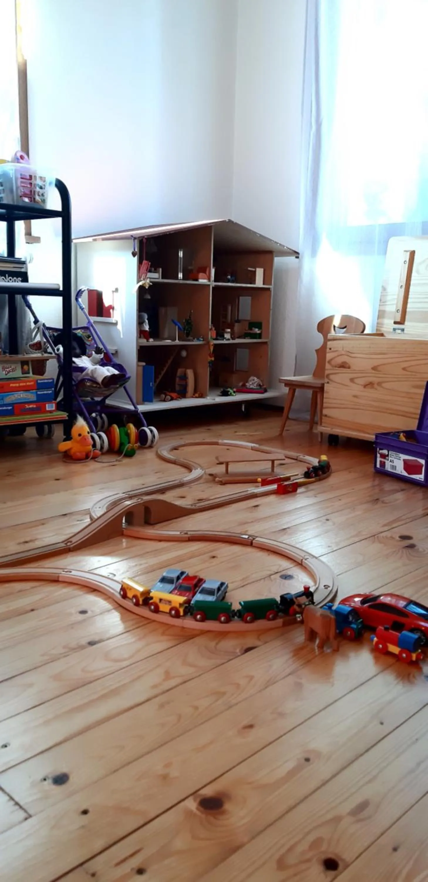 Communal lounge/ TV room in B&B Kalimera Pratteln