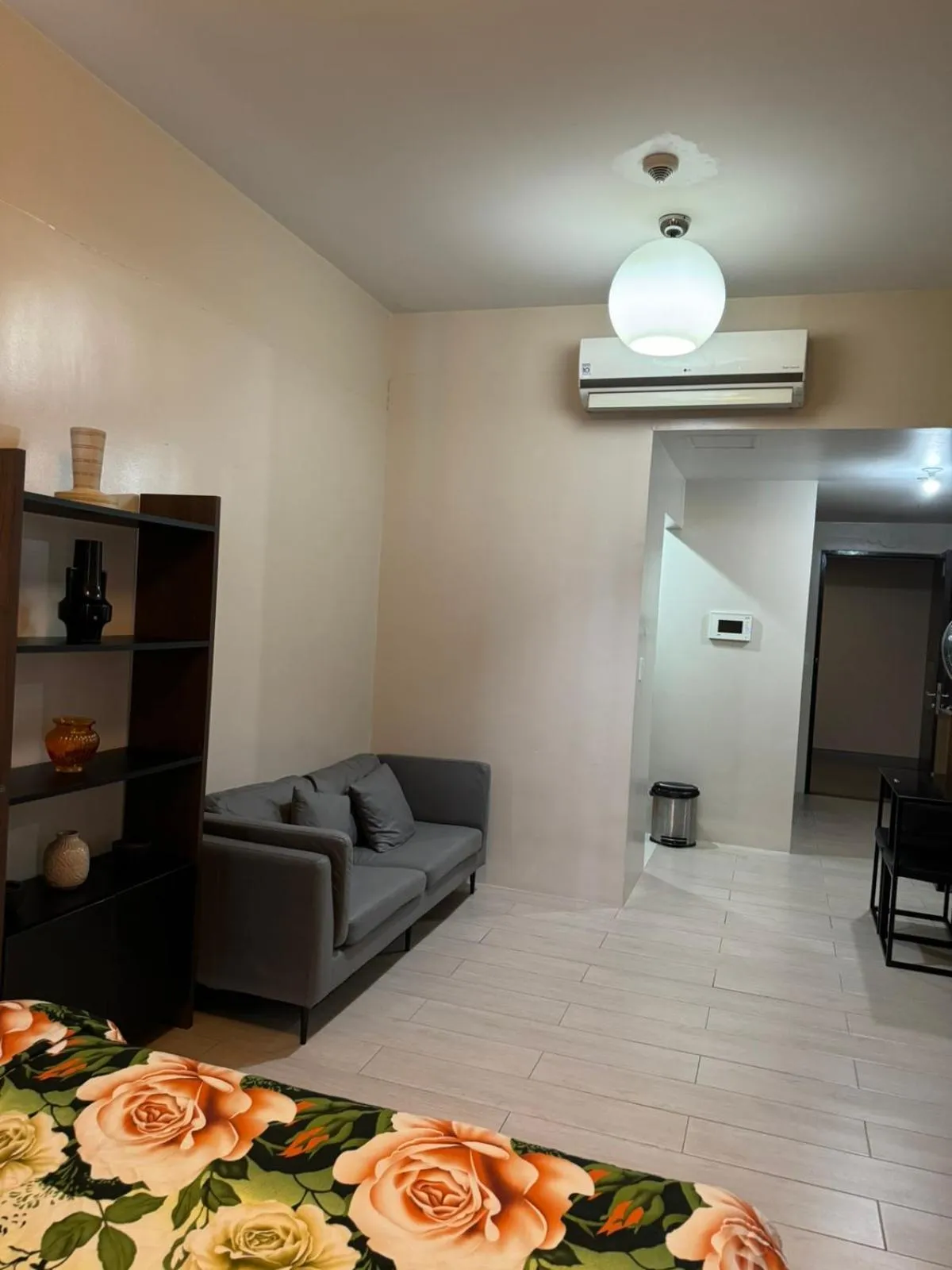 Henry's Newport Deluxe Condotel