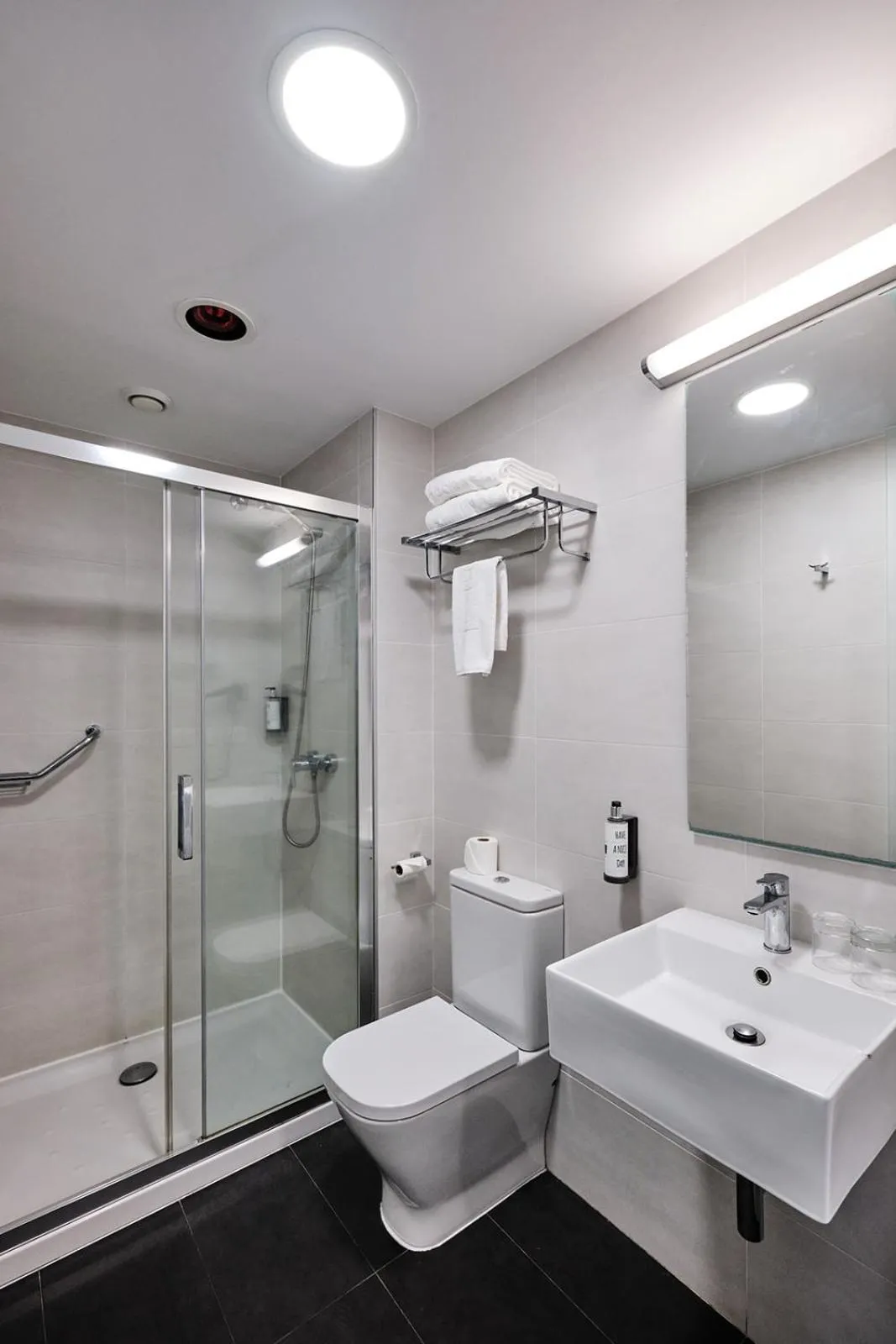 Bathroom in Hotel Lux Santiago