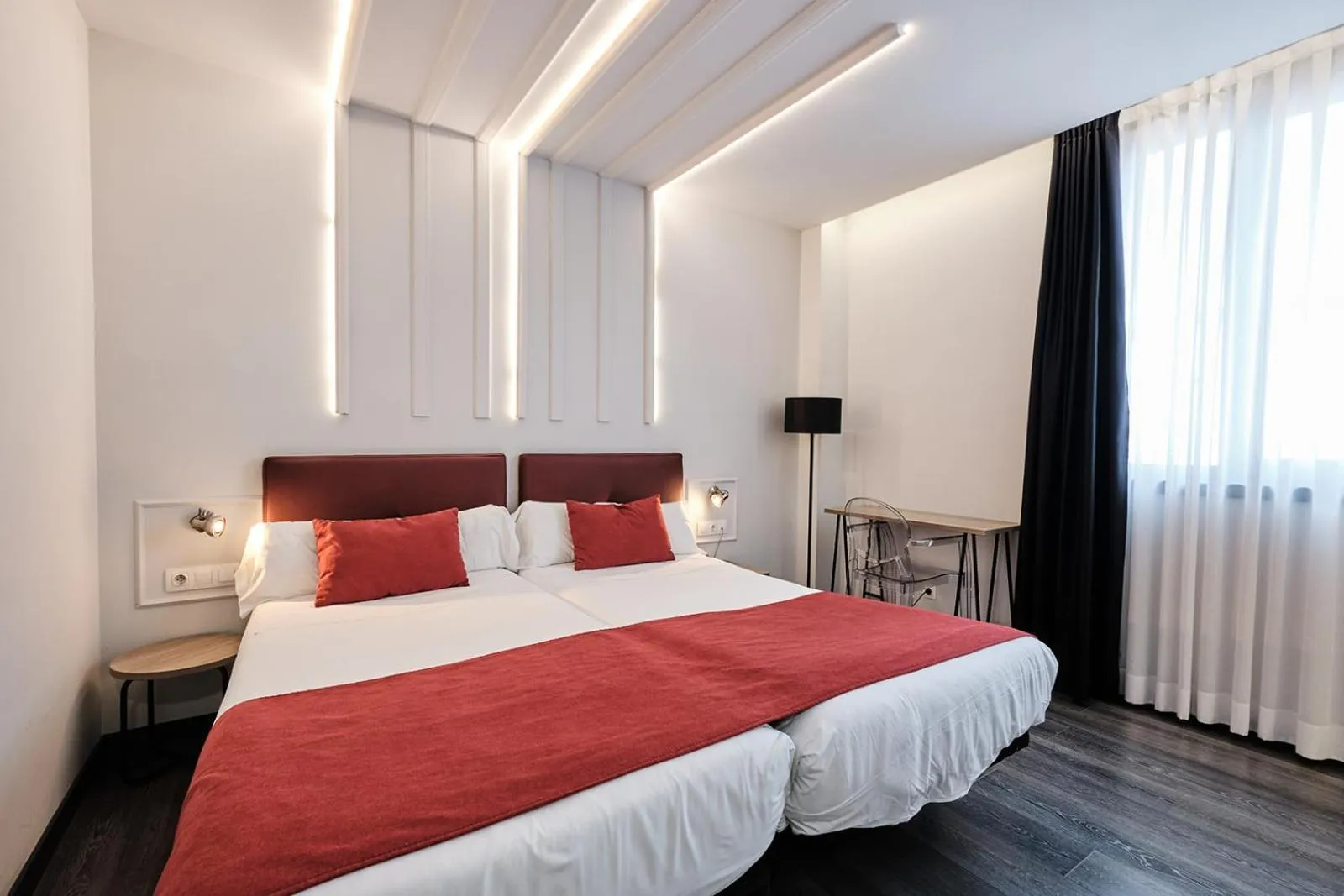 Photo of the whole room, Bed in Hotel Lux Santiago