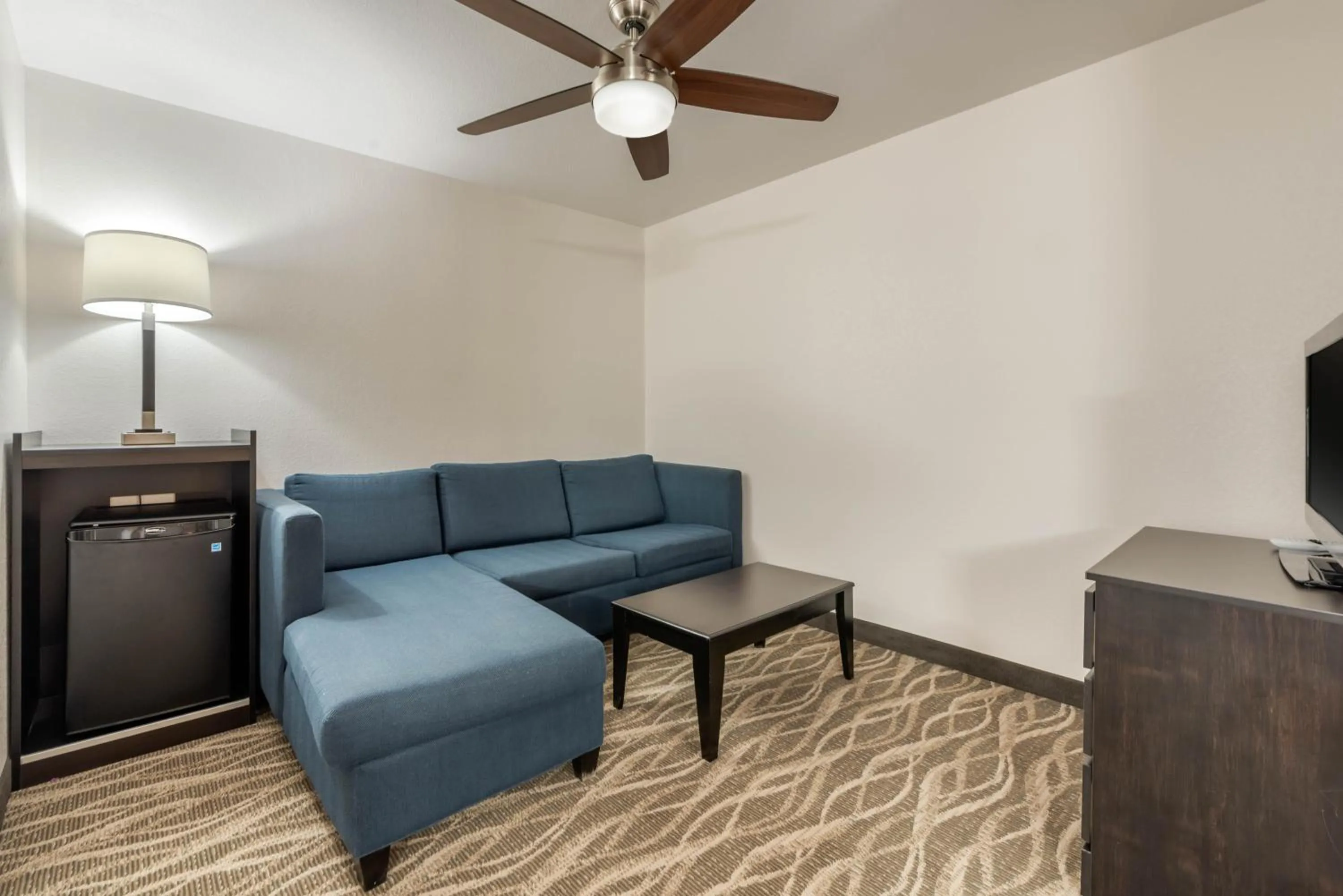 Seating area in Quality Inn & Suites