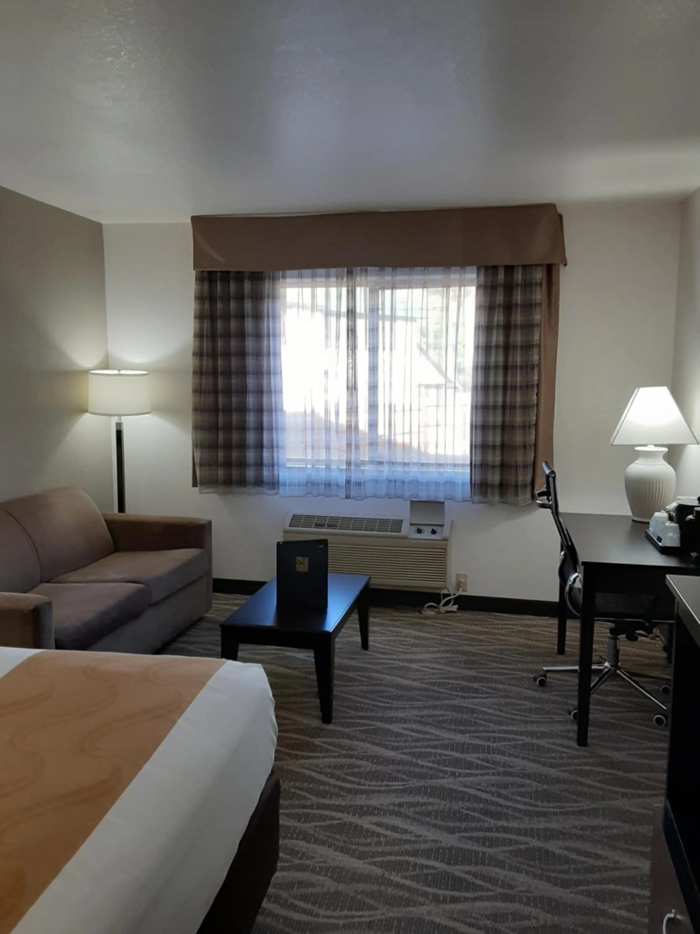 Photo of the whole room, Bed in Quality Inn & Suites