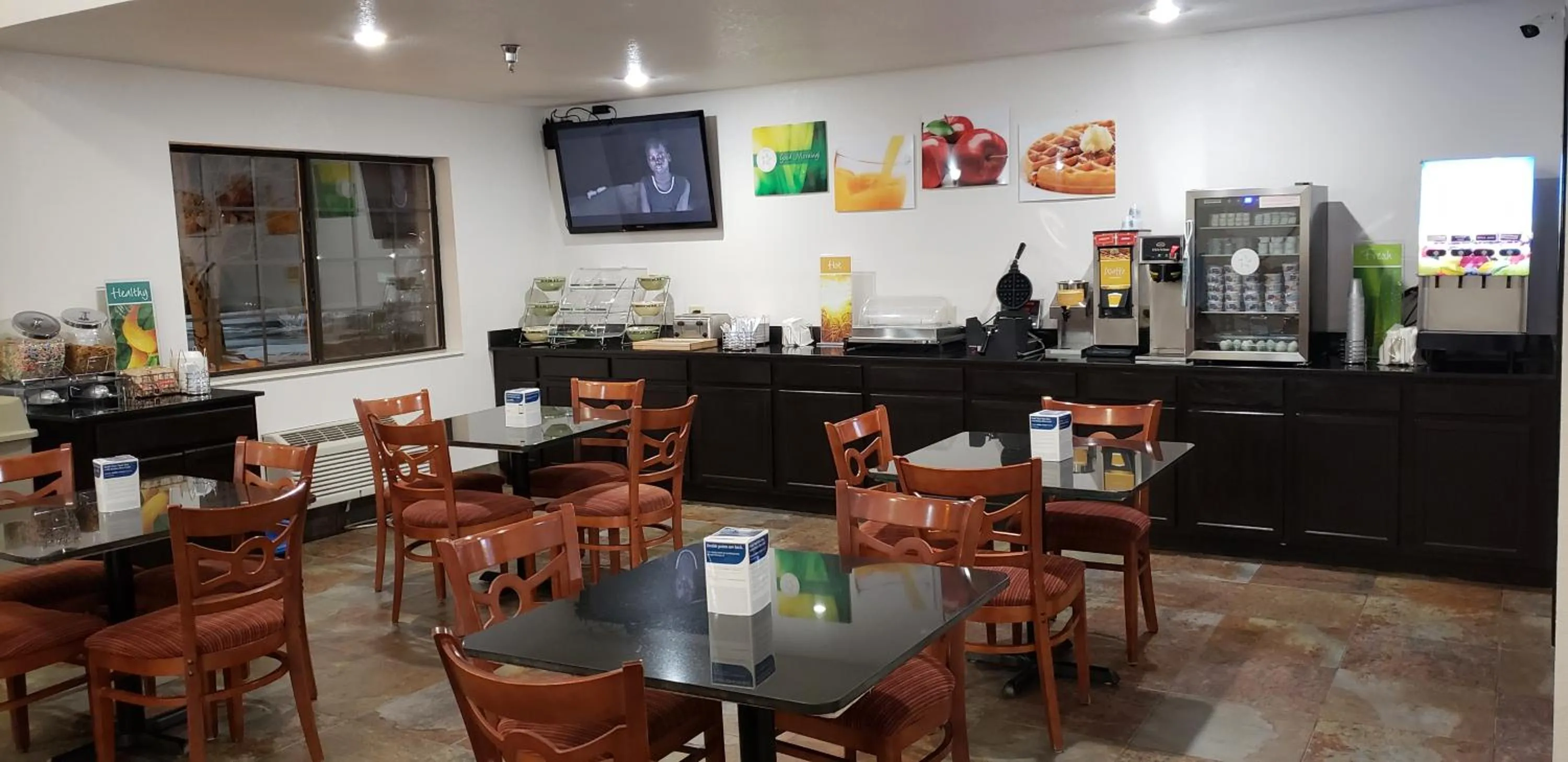 Continental breakfast in Quality Inn & Suites