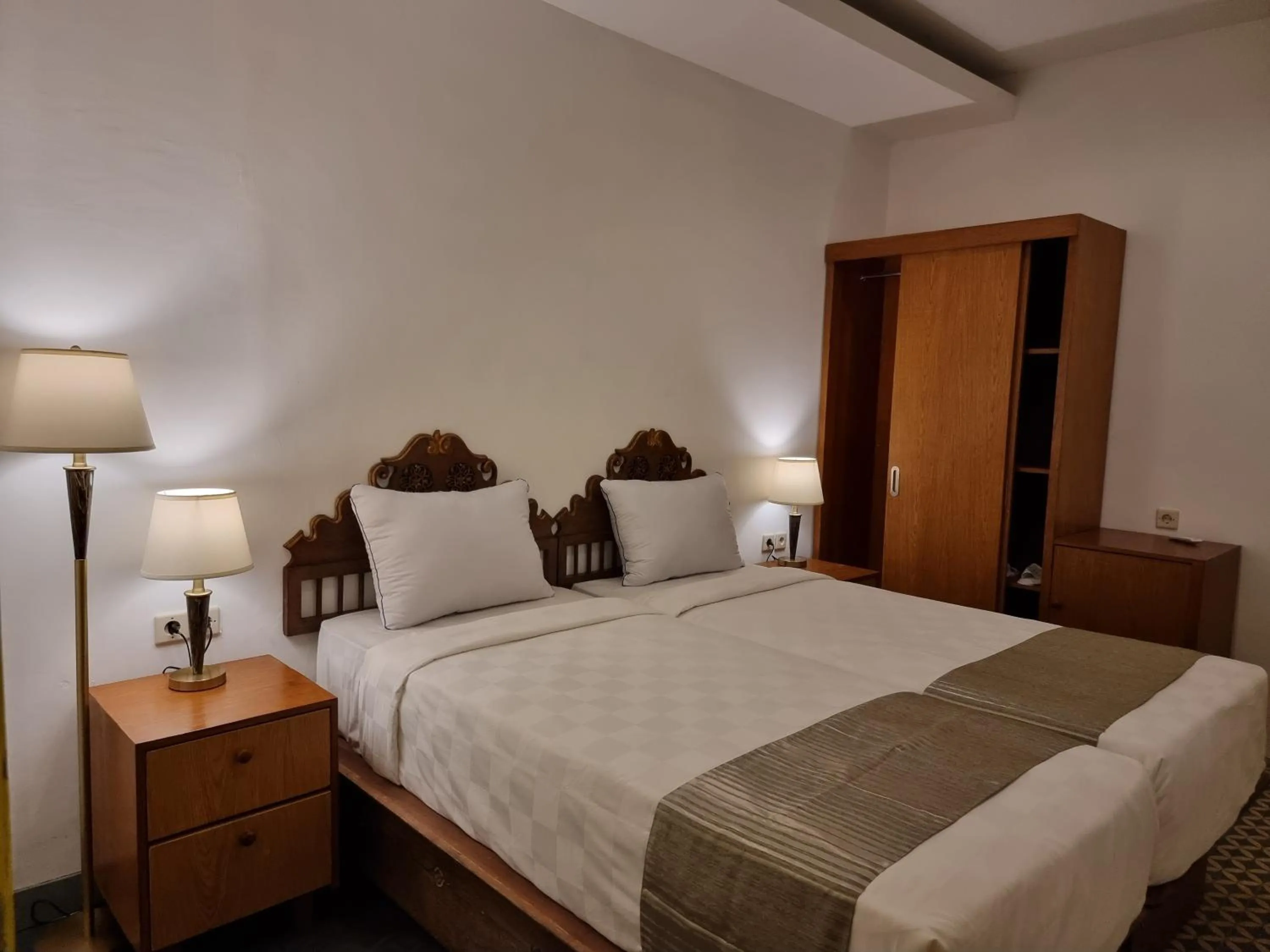 Bed in Attara Inn Senggigi