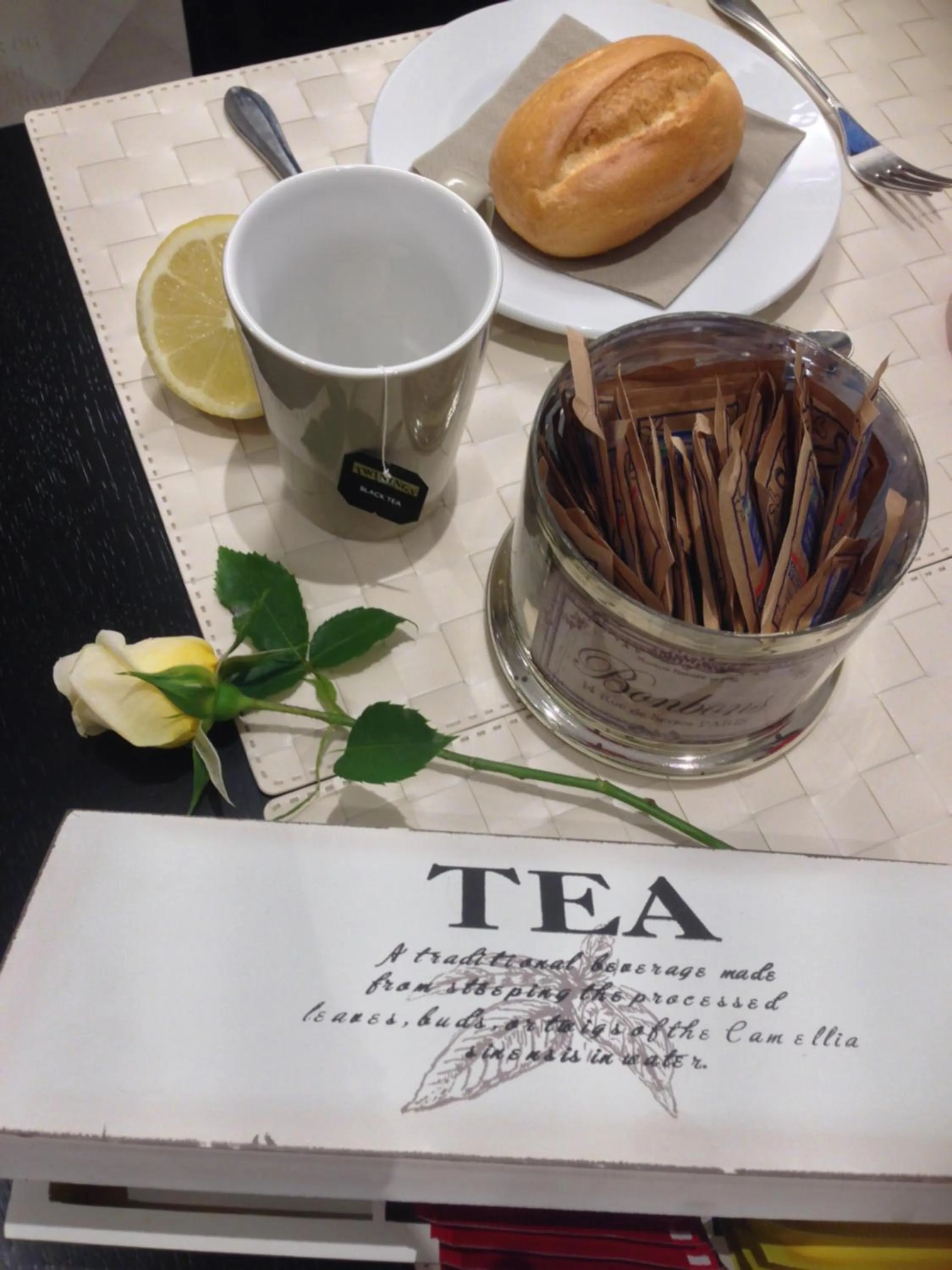 Restaurant/places to eat in Gemini Suite