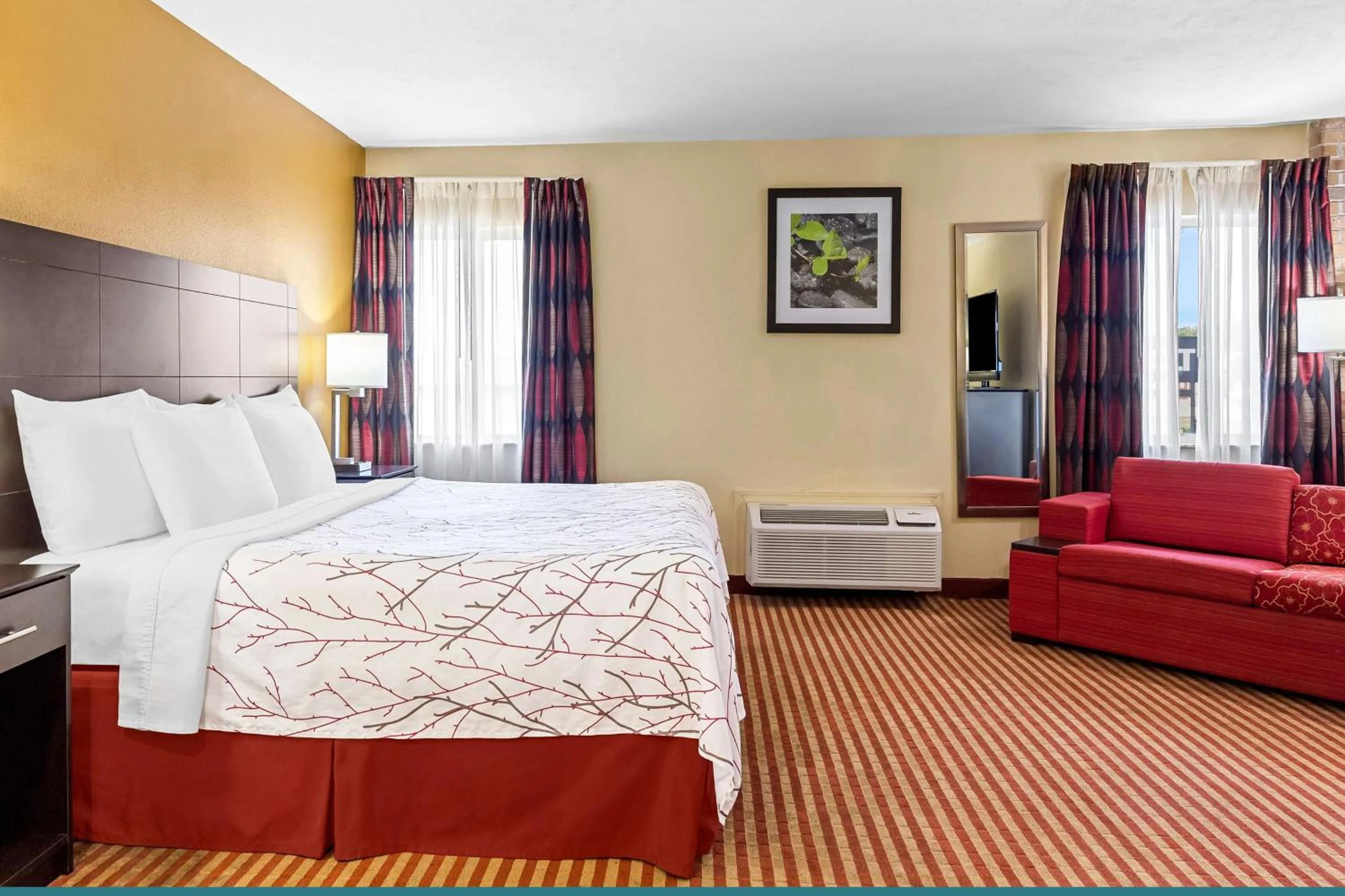Photo of the whole room, Bed in Best Western Jacksonville Inn