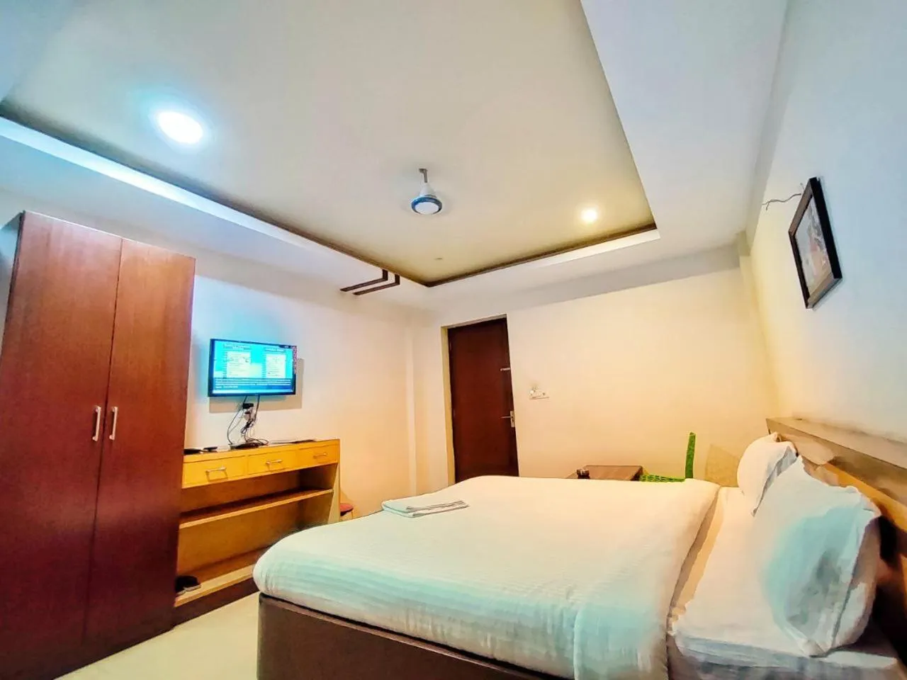 Bed in Hotel Jasmin Palace