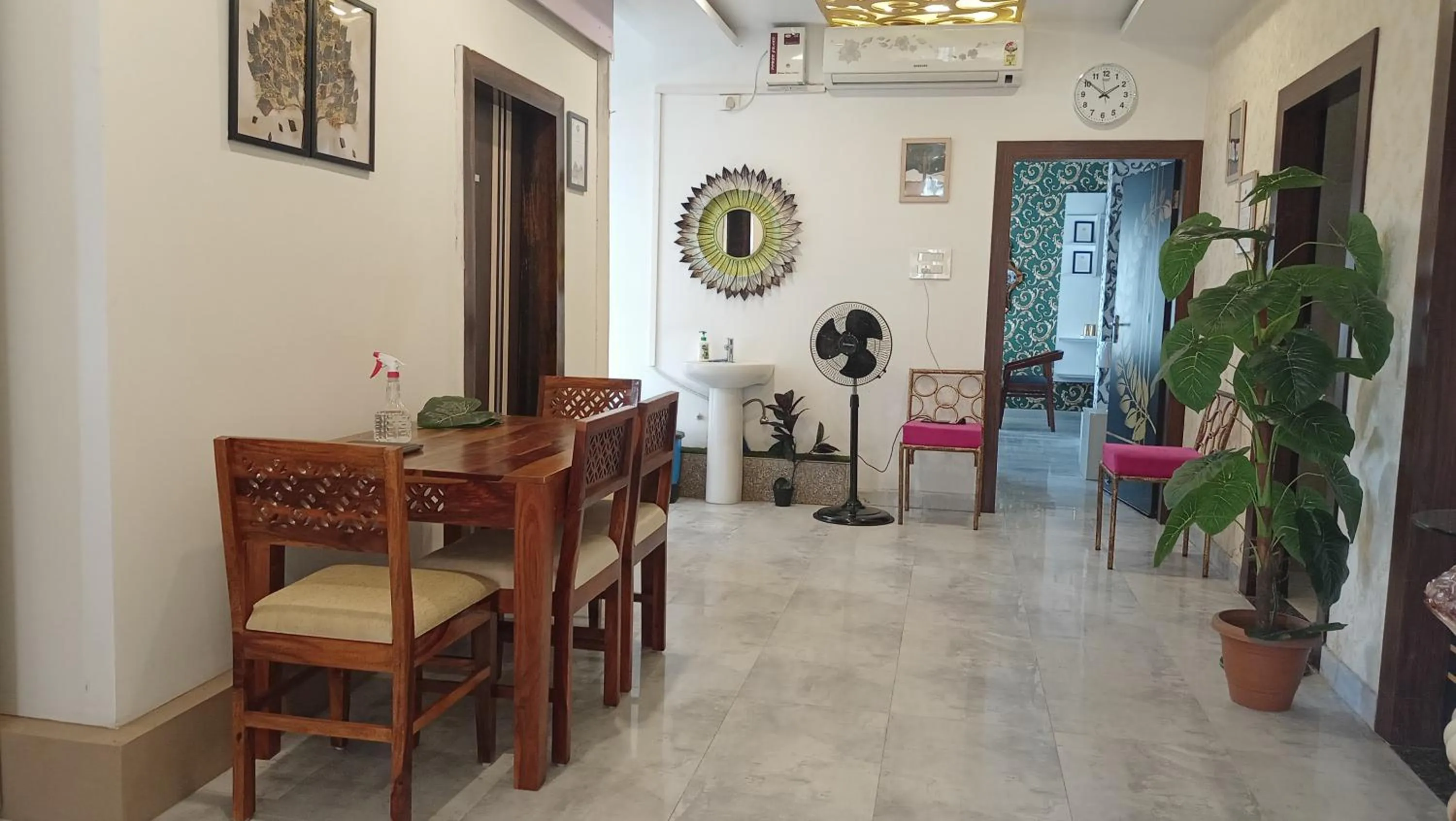 Living room in 7 Sisters Homestay