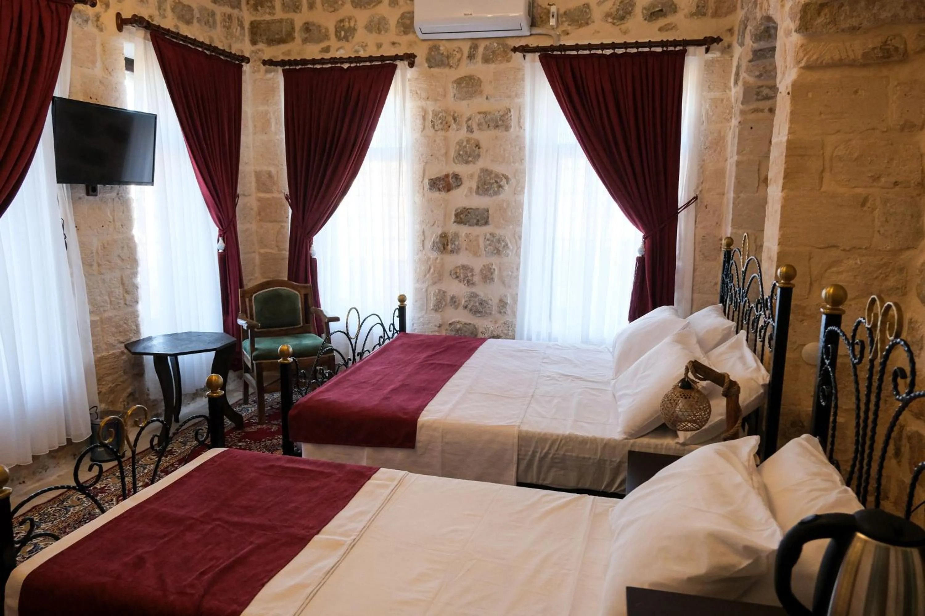 Bed in MİRSTONE TARİHİ KONAK