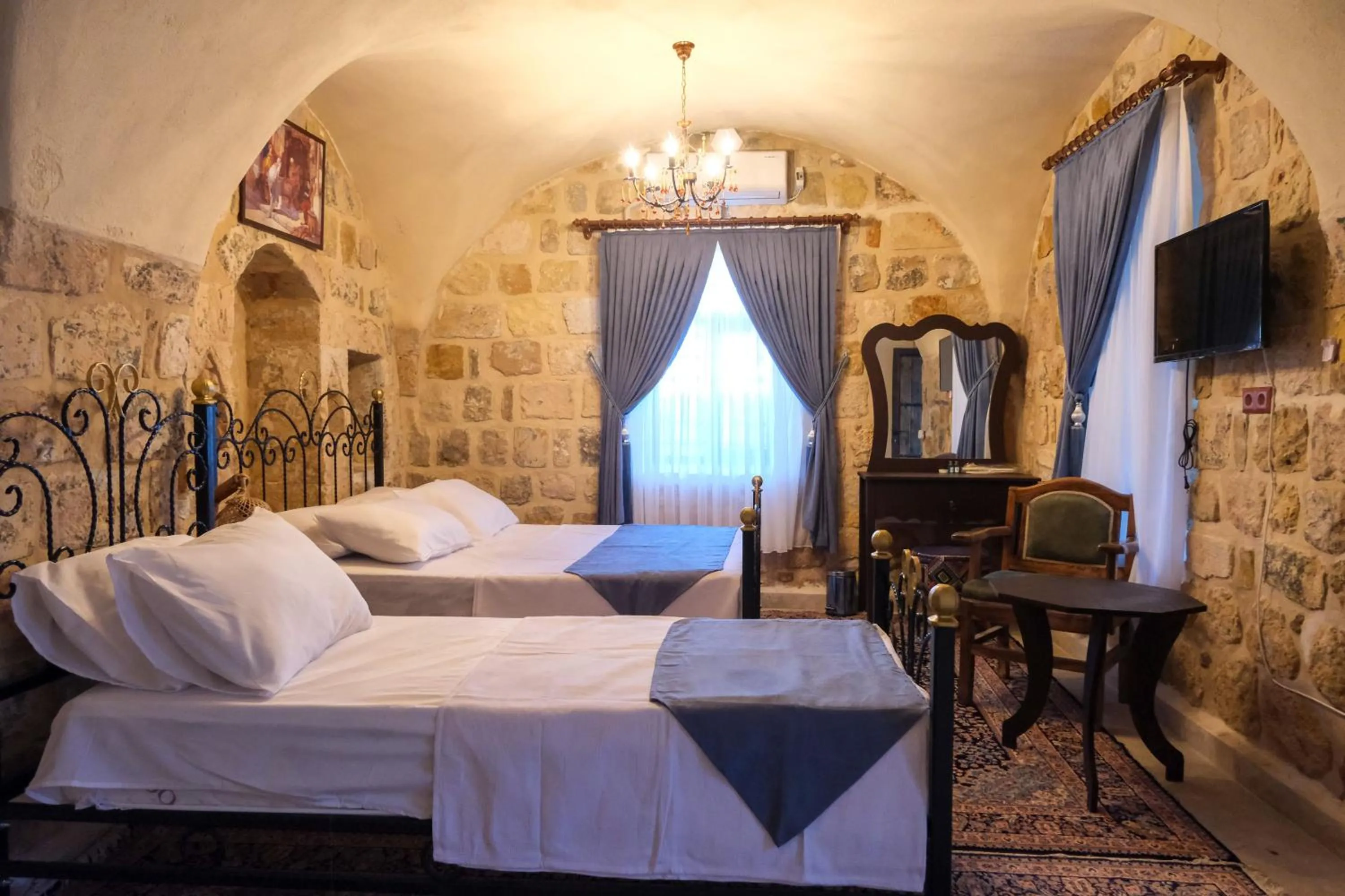 Bed in MİRSTONE TARİHİ KONAK