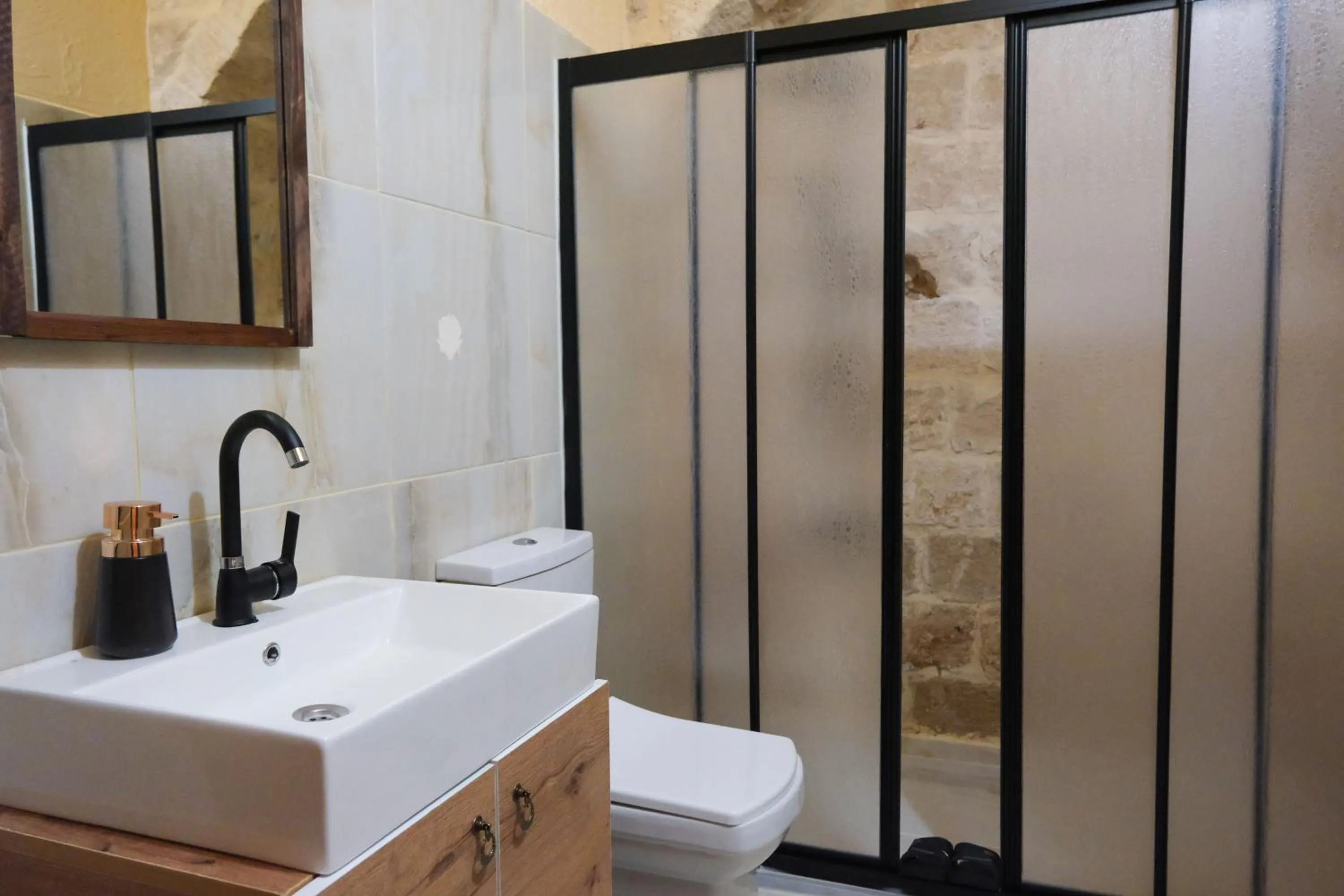 Bathroom in MİRSTONE TARİHİ KONAK