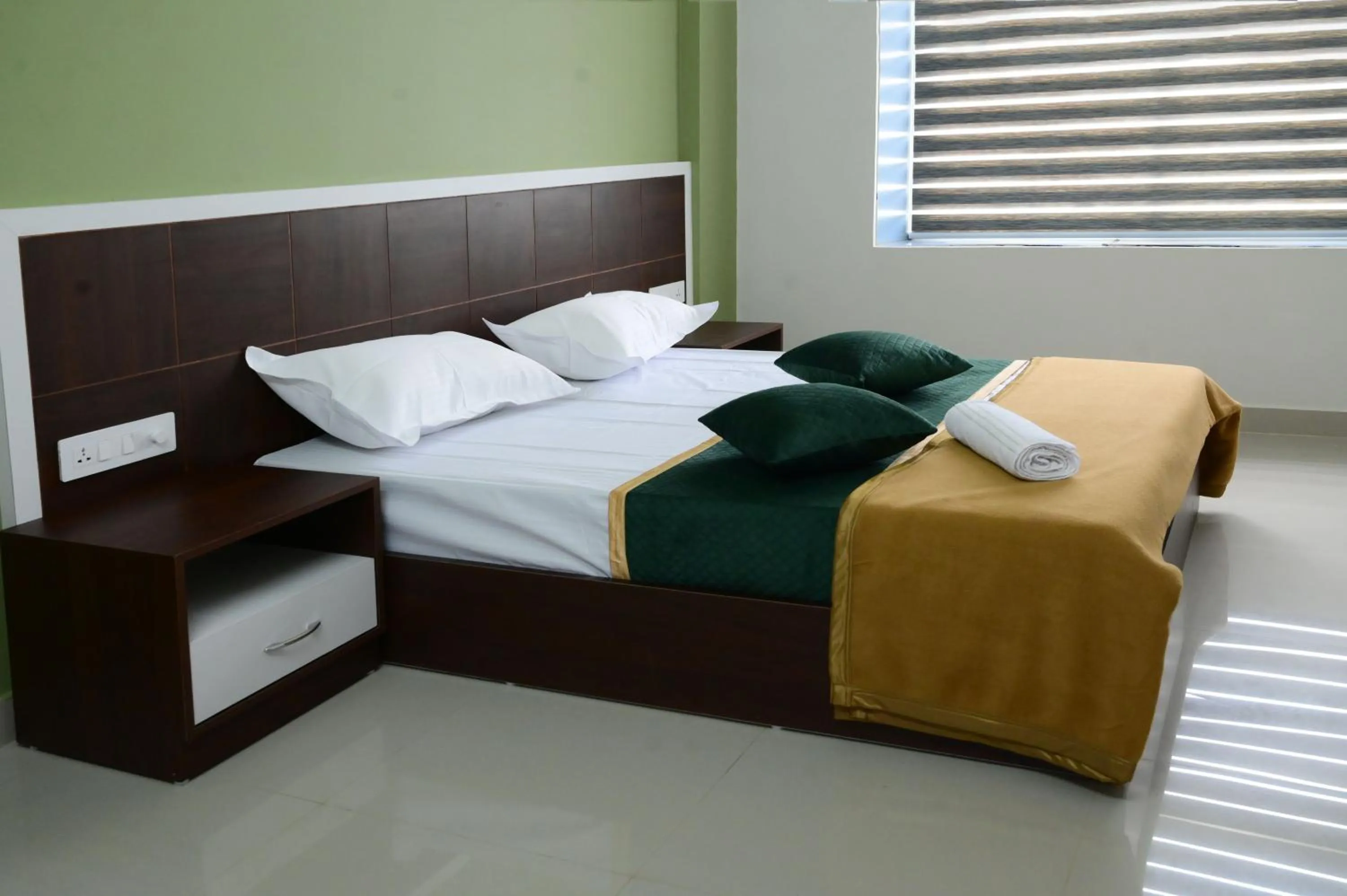 Bed in The Green Room Tourist Home