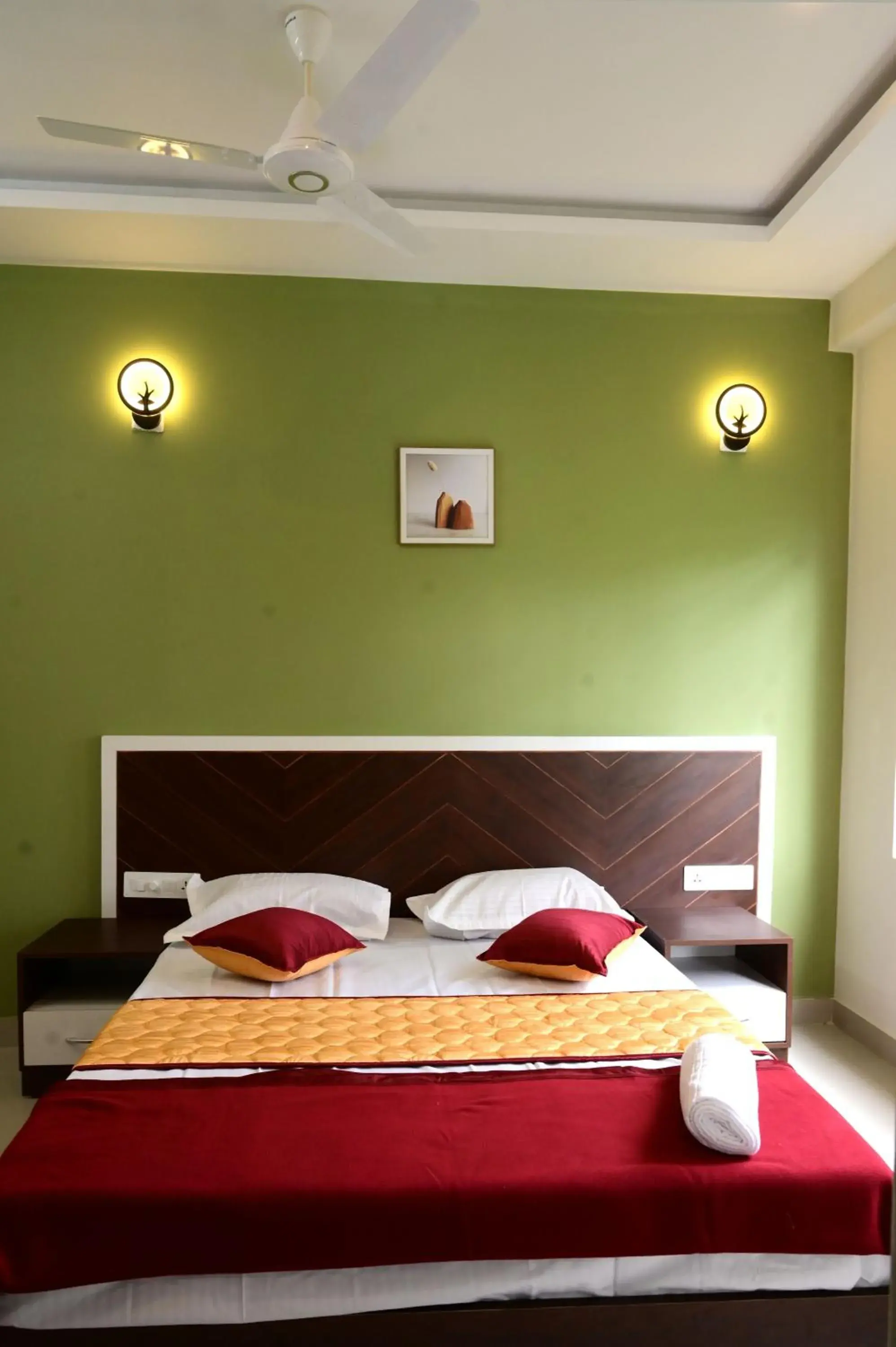 Deluxe Room - single occupancy in The Green Room Residency Deluxe Room - single occupancy in The Green Room Residency