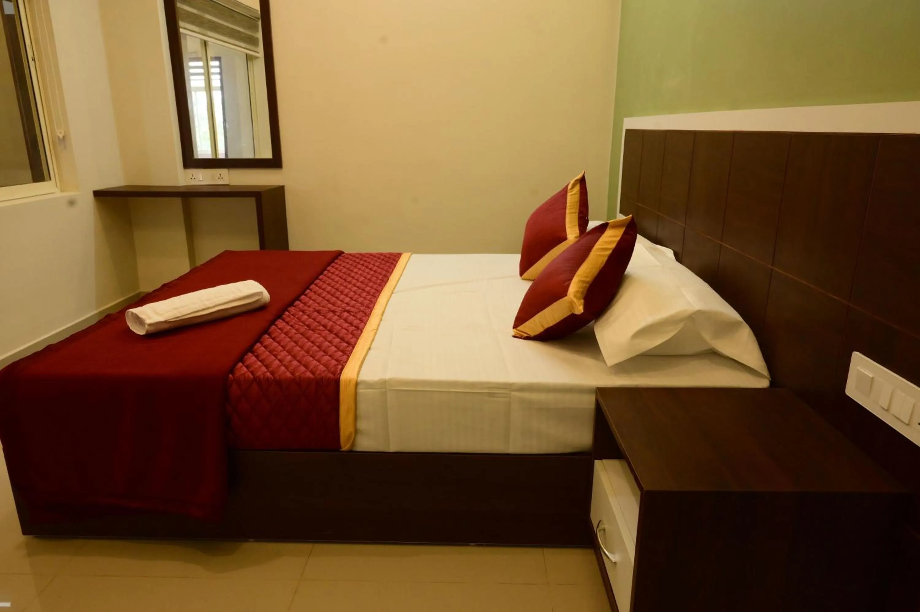 Bed in The Green Room Tourist Home