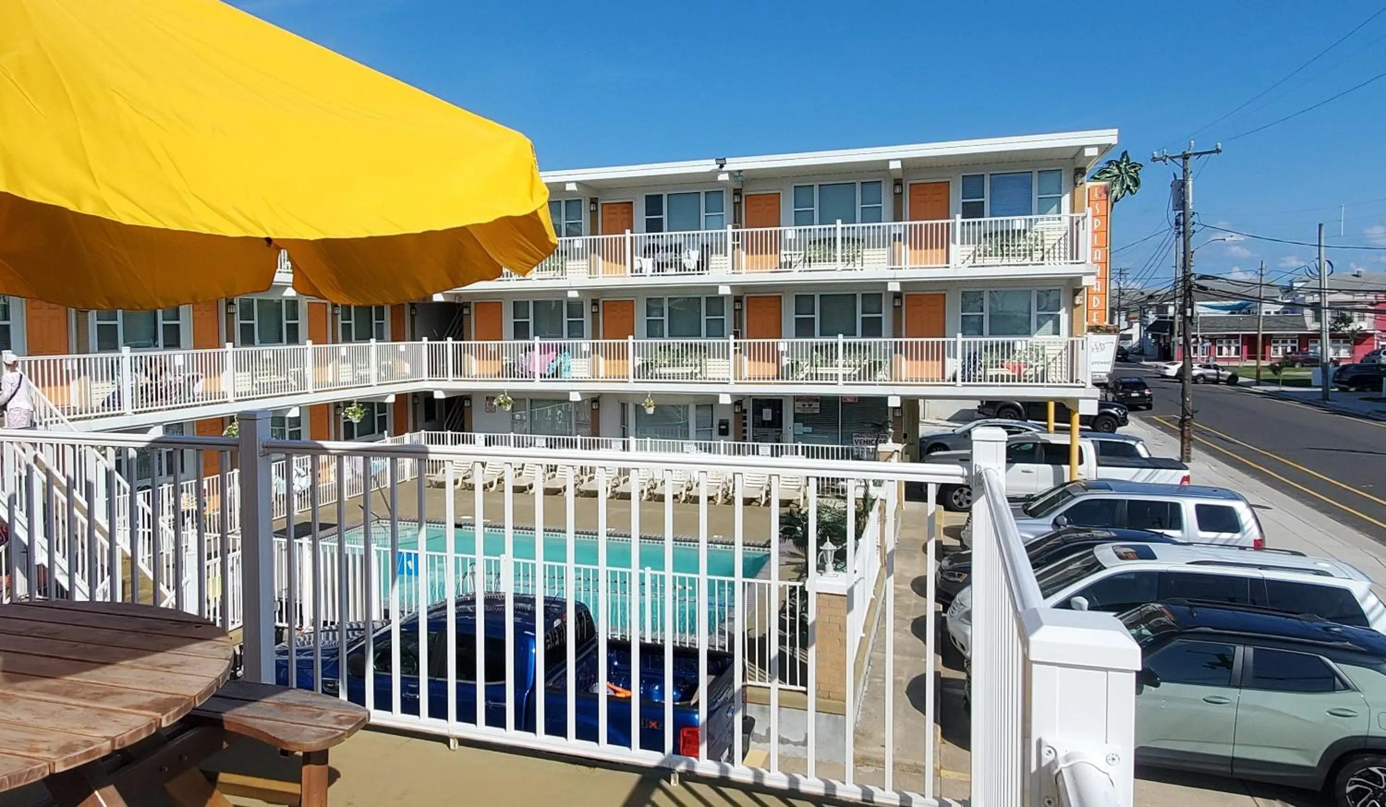 Property building in Esplanade Suites - A Sundance Vacations Property