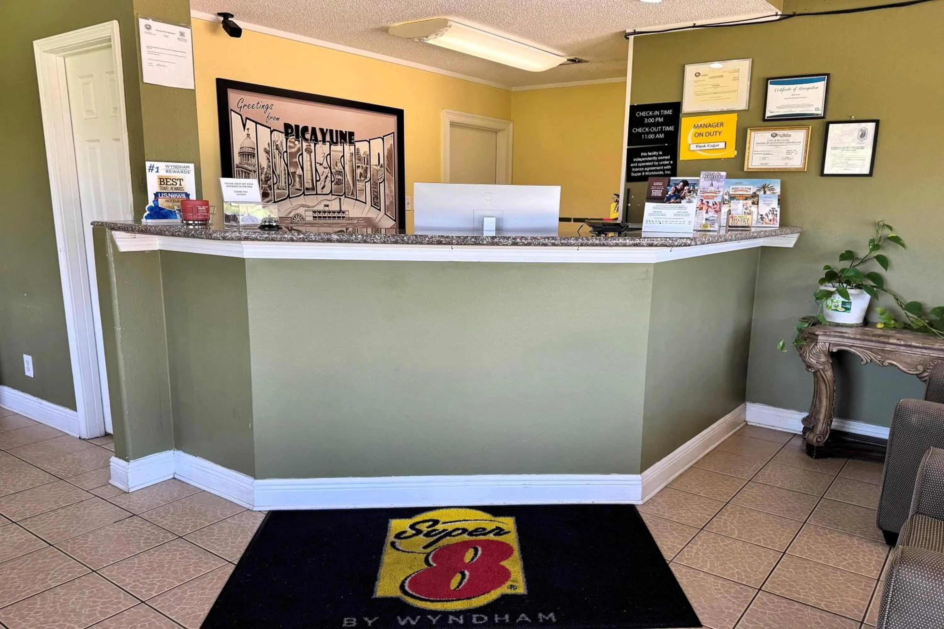 Lobby or reception in Super 8 by Wyndham Picayune