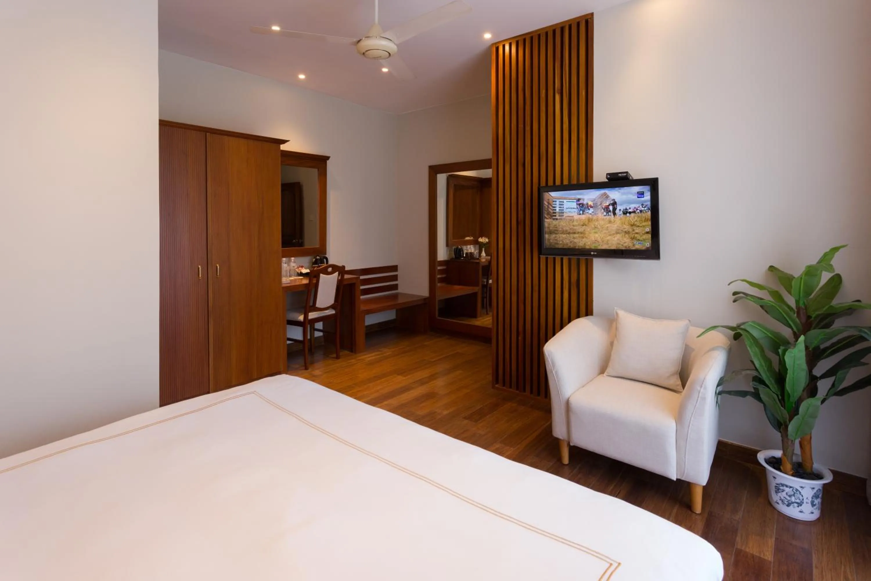 TV and multimedia, Bed in Serene Villa 38
