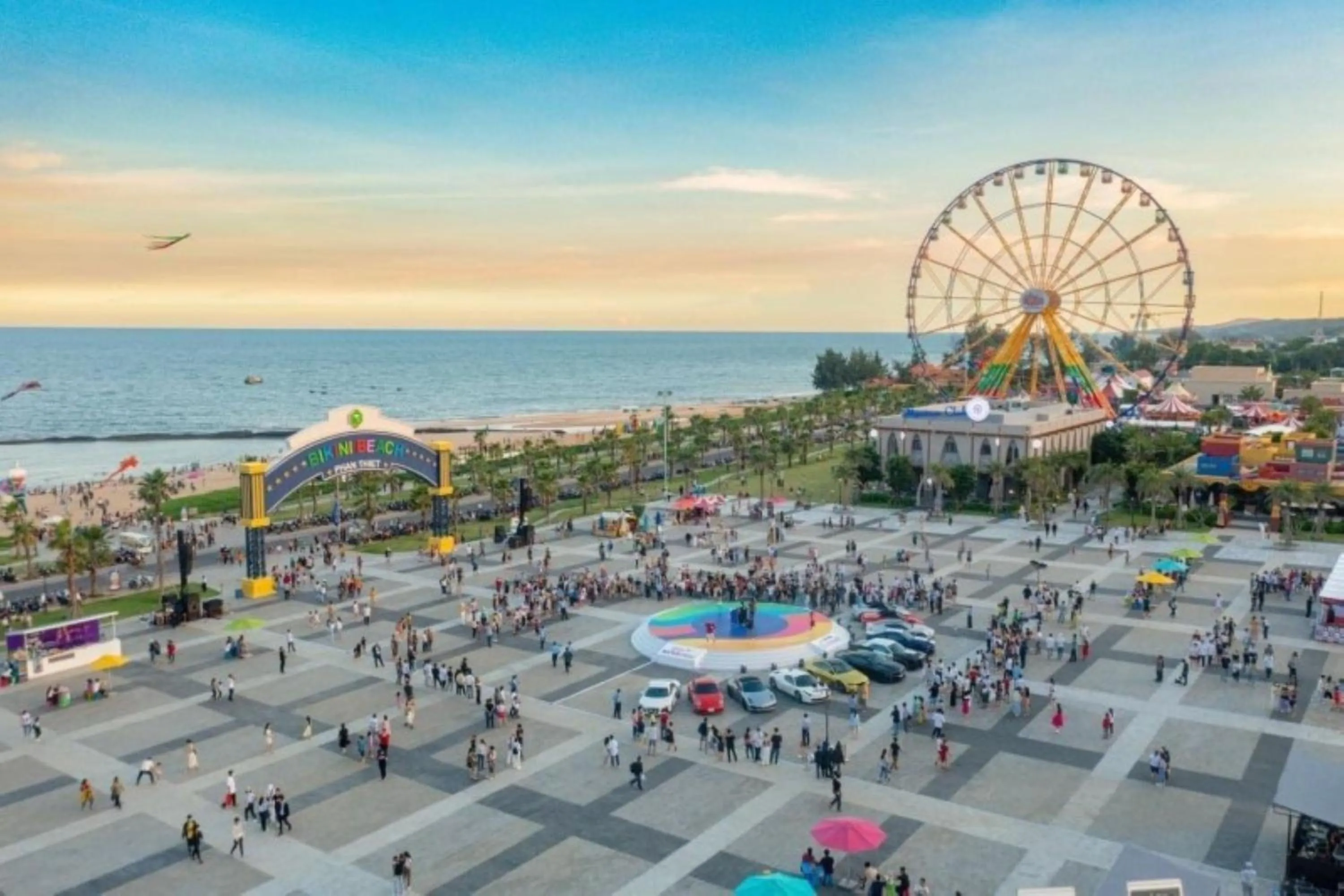 Nearby landmark in Me bungalow beach resort