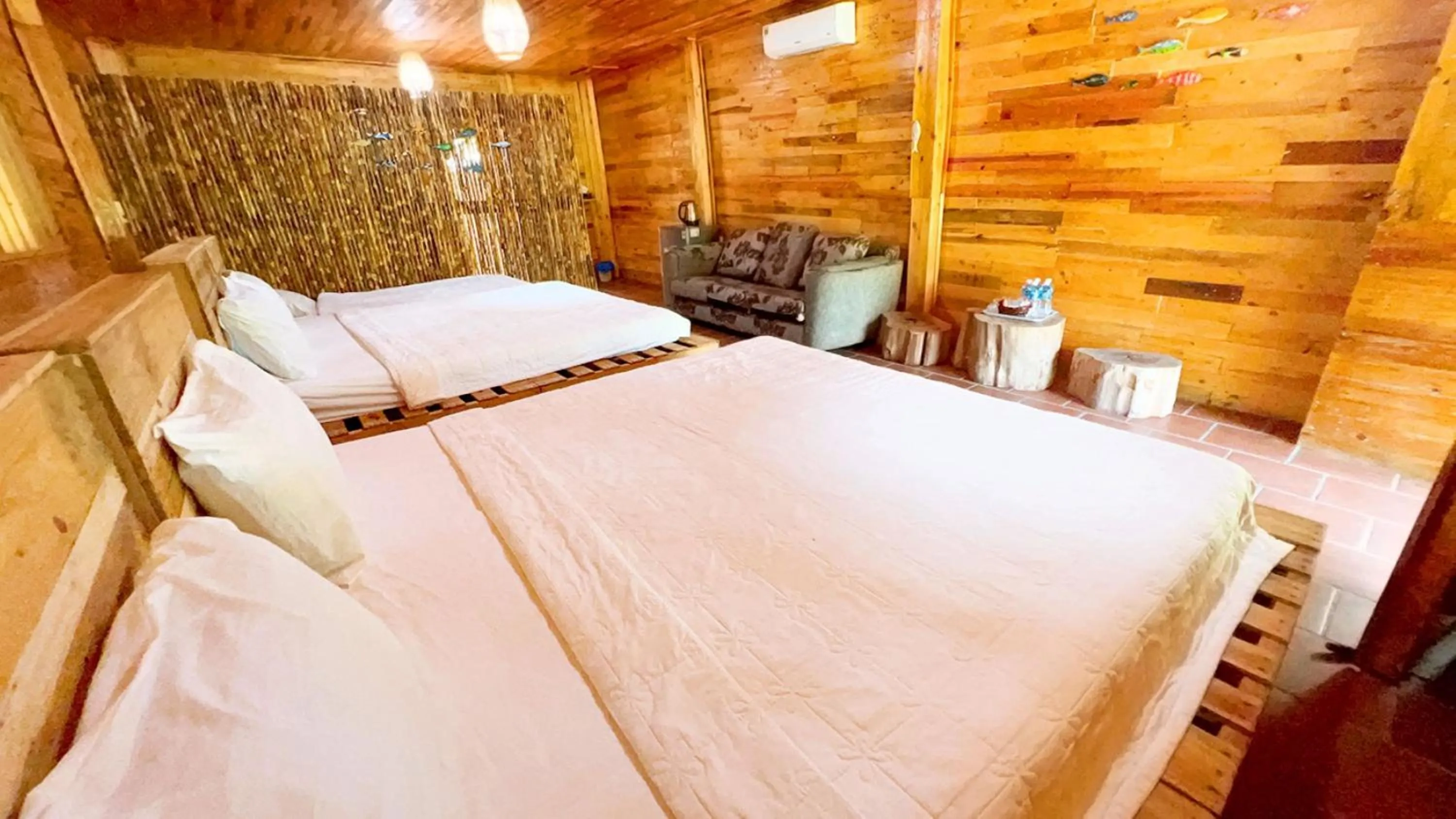 Bedroom in Me bungalow beach resort