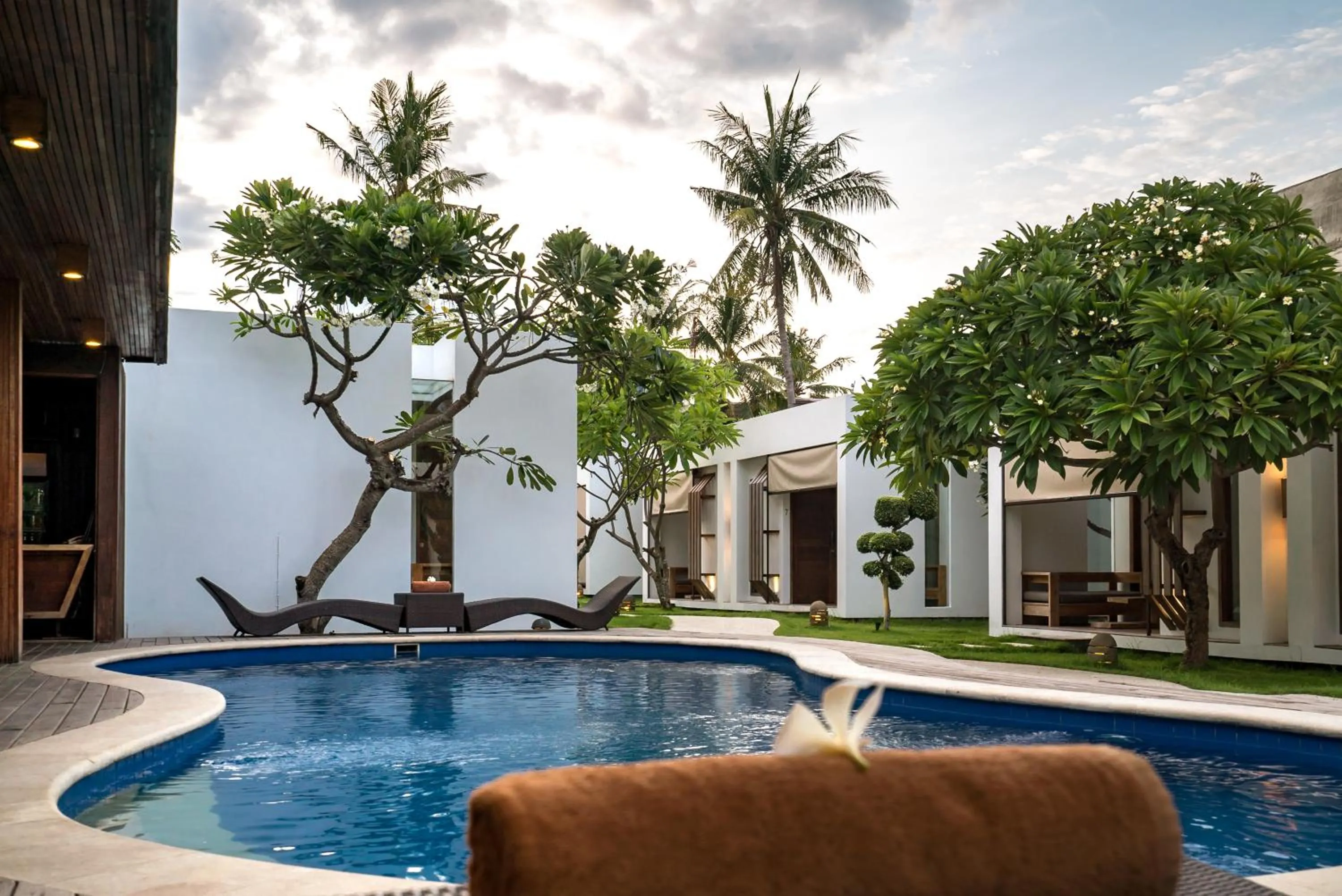 Property building in Villa Nero