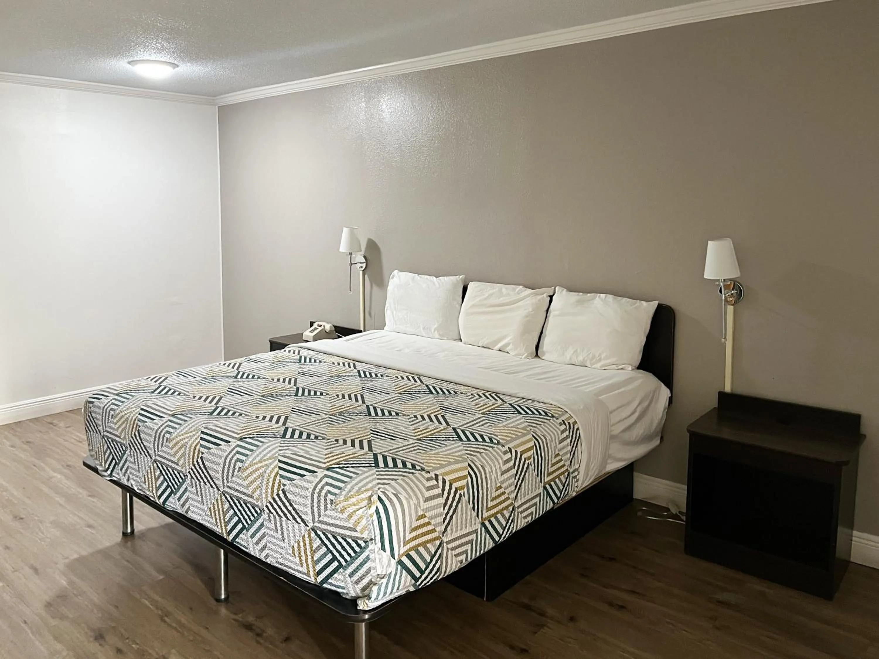 Bed in Motel 6-Opelousas, LA