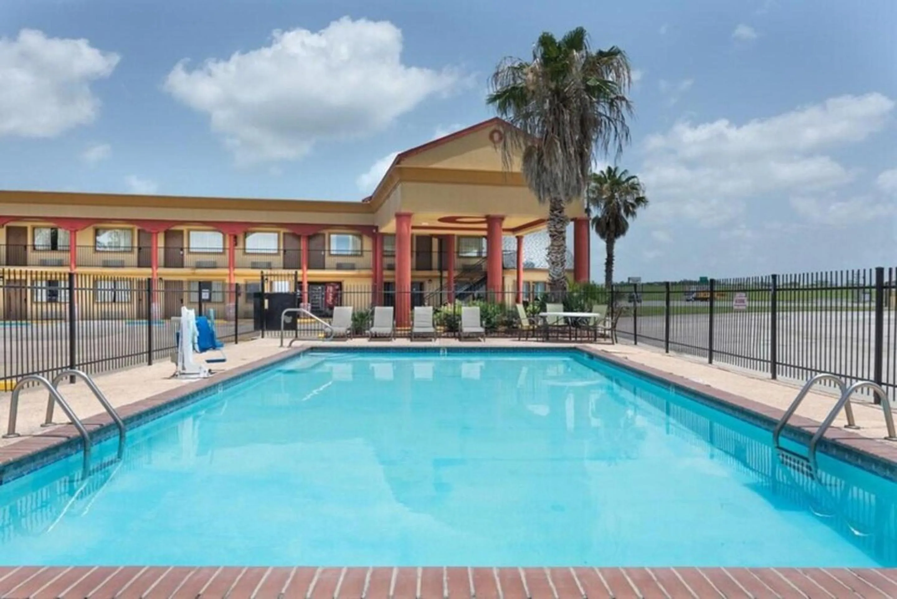 Swimming pool in Motel 6-Opelousas, LA
