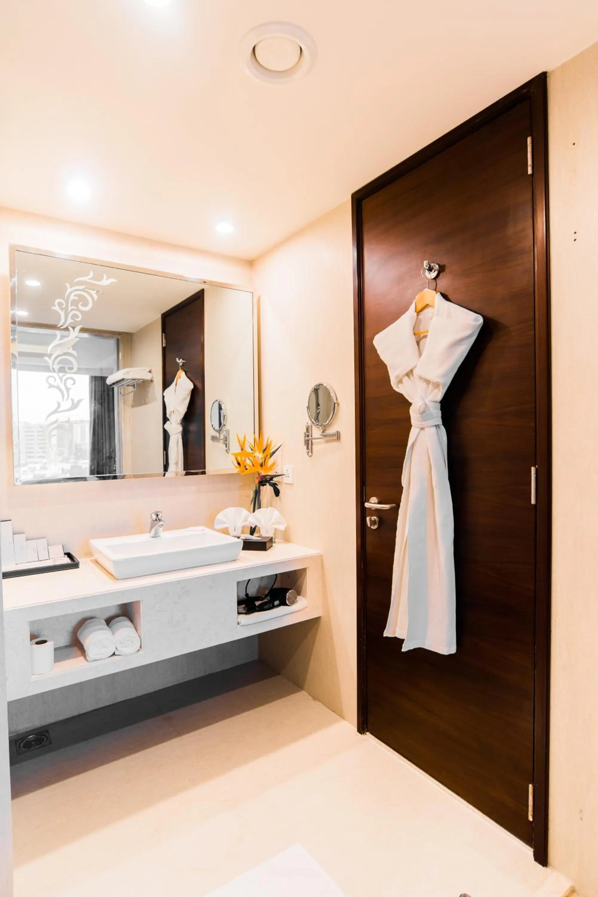 Bathroom in Howard Johnson By Wyndham, Hebbal, Bengaluru